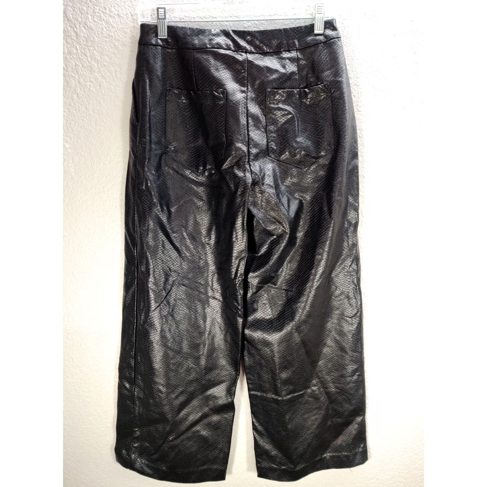 Vintage VINTAGE Women's Ichi Wide Leg Black Faux Leather Pants Side Pockets Casual Sz 36 Mens Womens Boys Girls Size 28" / US 6 / IT 42 - 5 Thumbnail