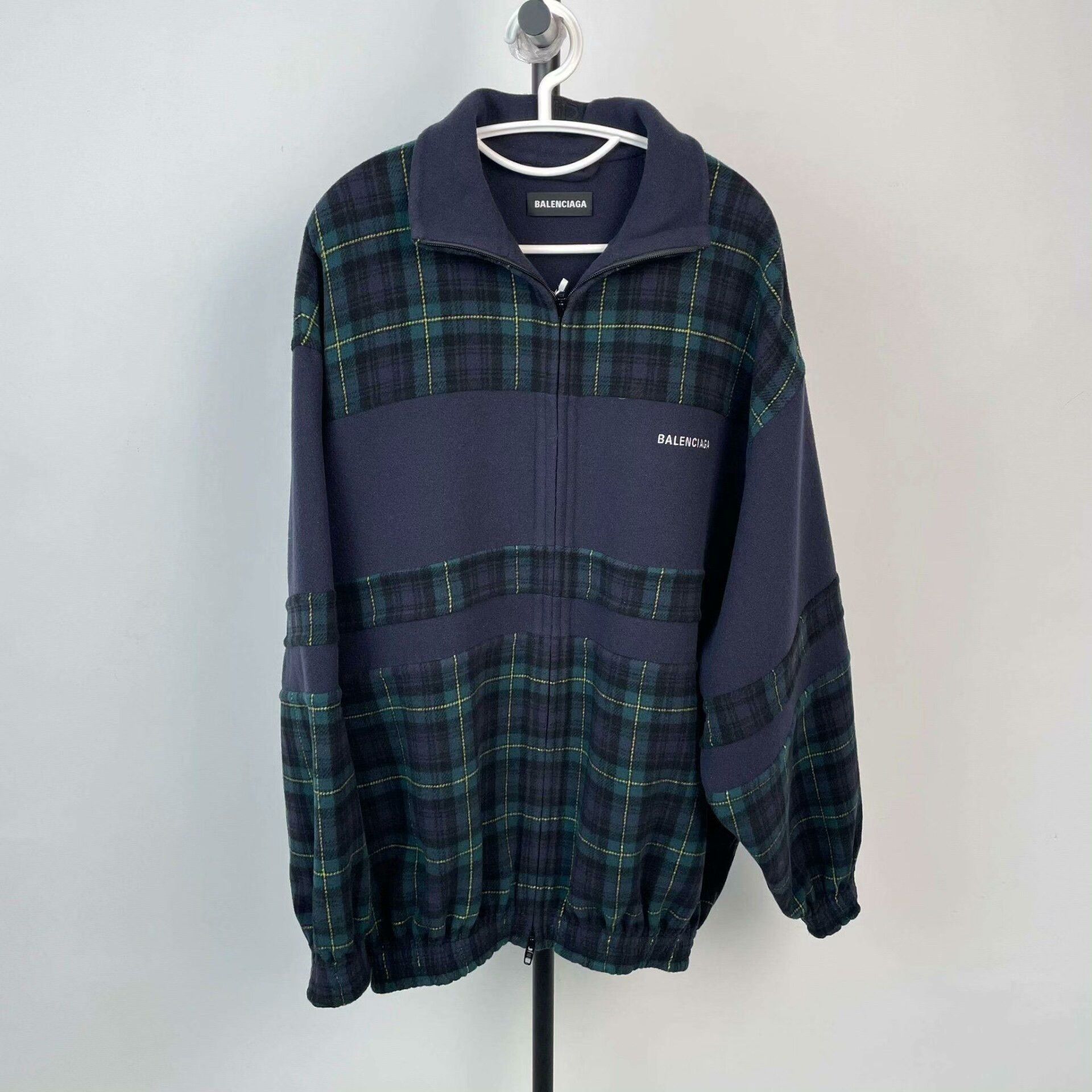 Balenciaga Balenciaga Patchwork Jacket 26 Women Size XS / US 0-2 / IT 36-38 - 1 Thumbnail