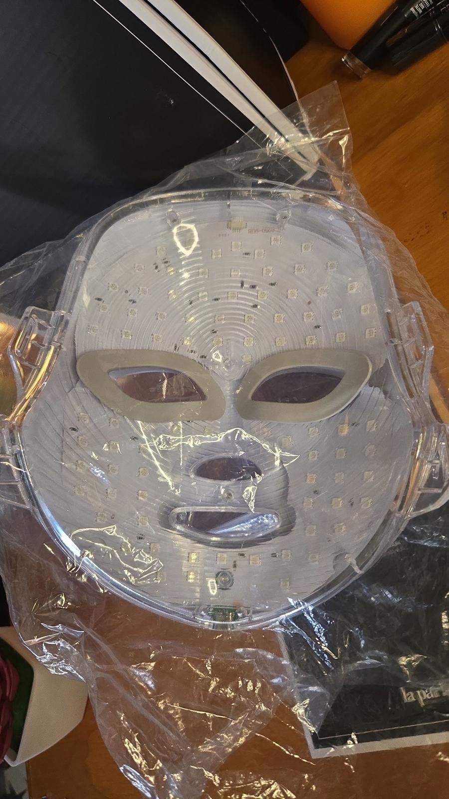 Other La Parfait Cosmetics LED Beauty Mask – Brand New in Box Size ONE SIZE - 7 Thumbnail