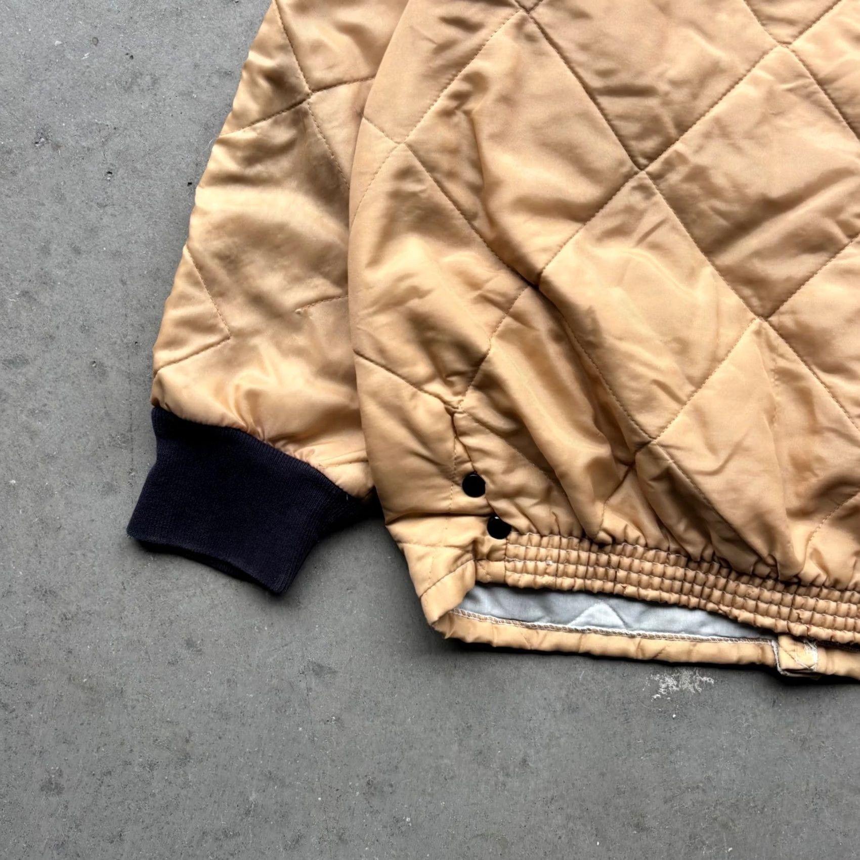 Vintage Vintage BVD Quilted Liner Jacket Mens Large Tan Navy Blue Diamond Stitch Bomber Size US L / EU 52-54 / 3 - 7 Thumbnail