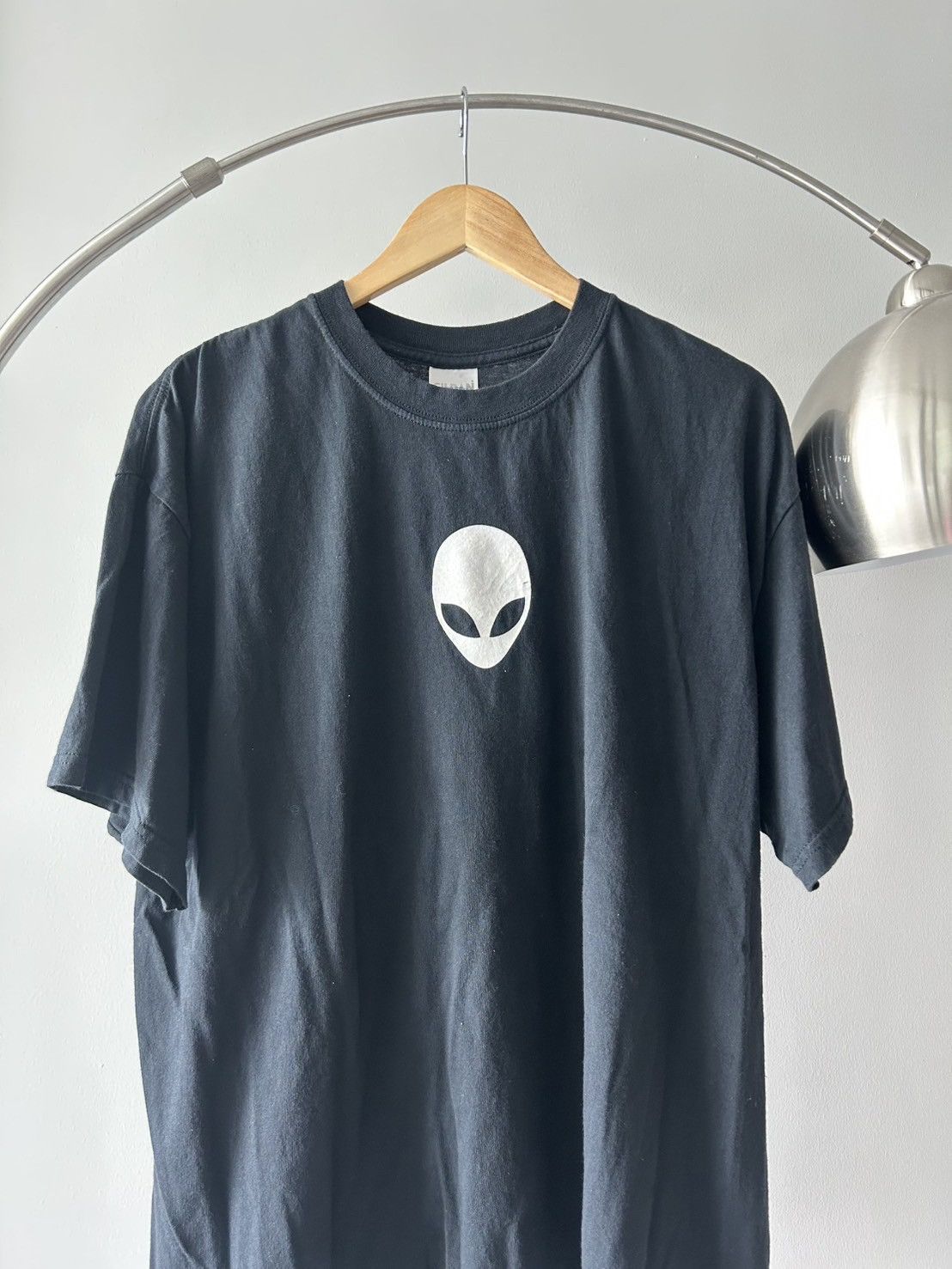 Vintage Alien Vintage T Shirt 90’ Size US XL / EU 56 / 4 - 2 Thumbnail