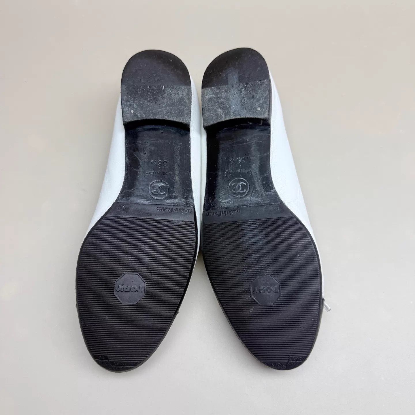 Chanel CHANEL Black & White Bow Lowheel Shoes 36.5 95 New Size US 6 / IT 36 - 6 Thumbnail