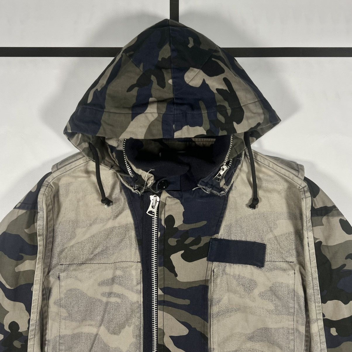 Sacai |[ FW18 Runway Sacai Reconstructed Camo Hooded Bomber ]| Size US M / EU 48-50 / 2 - 4 Thumbnail
