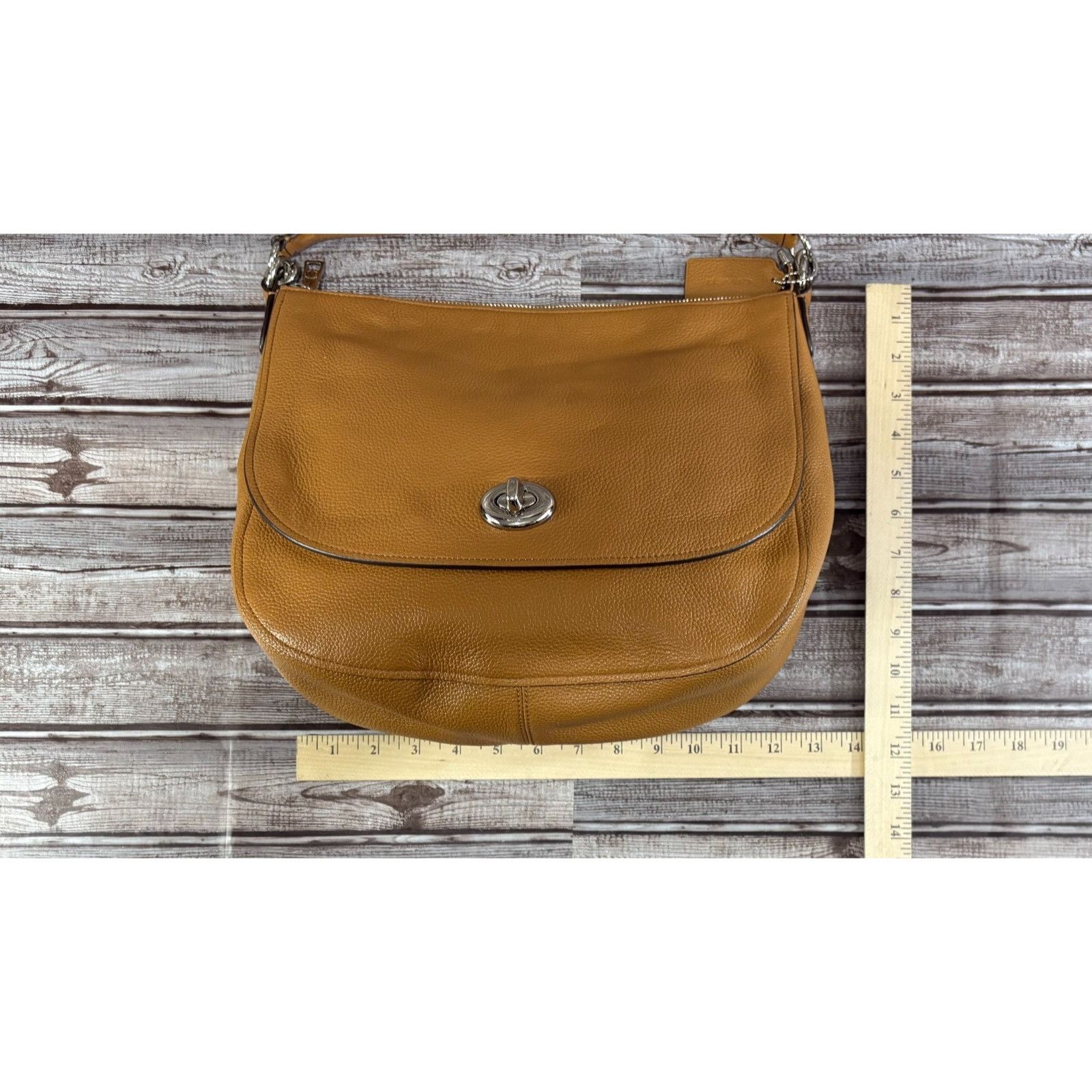 Coach Coach Turnlock Hobo Bag 24771 Pebbled Leather Saddle Tan Size ONE SIZE - 5 Thumbnail