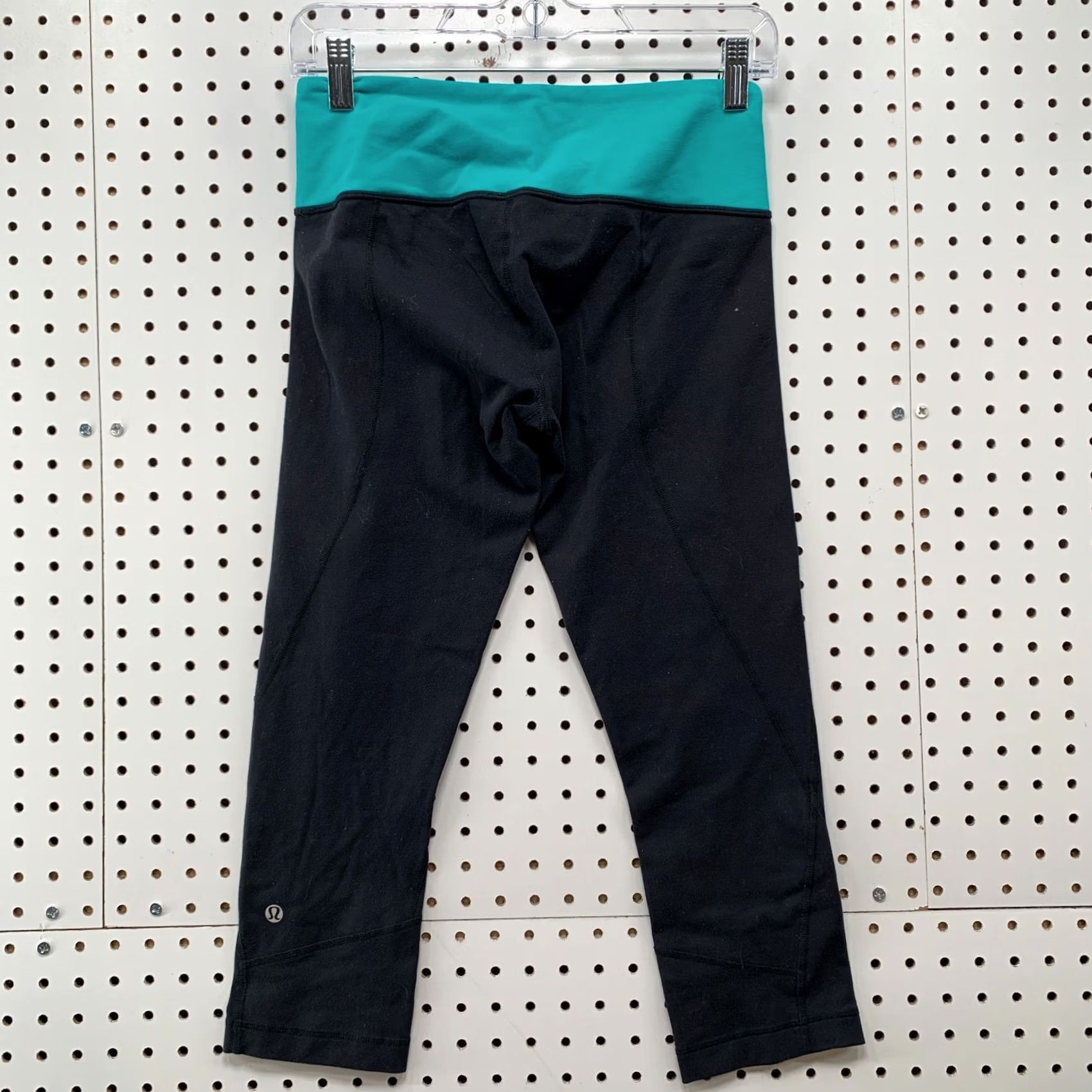 Lululemon Lululemon Leggings Womens Size 6 Black Teal Crop Yoga Active Work Out 26X21.5 Size 28" / US 6 / IT 42 - 7 Thumbnail