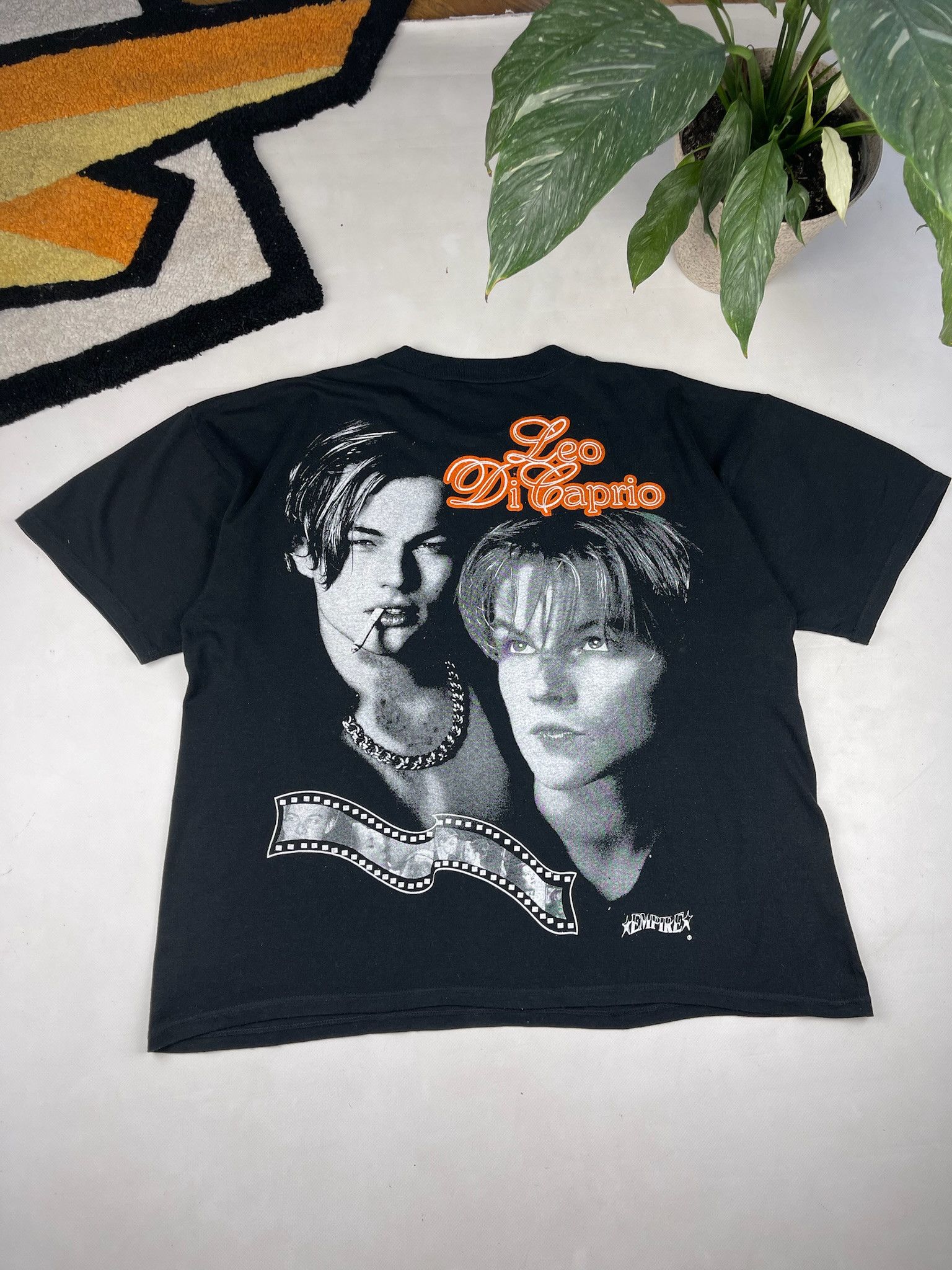Other Vintage Leonardo DiCaprio Titanic Graphic Tee Size US XL / EU 56 / 4 - 1 Thumbnail