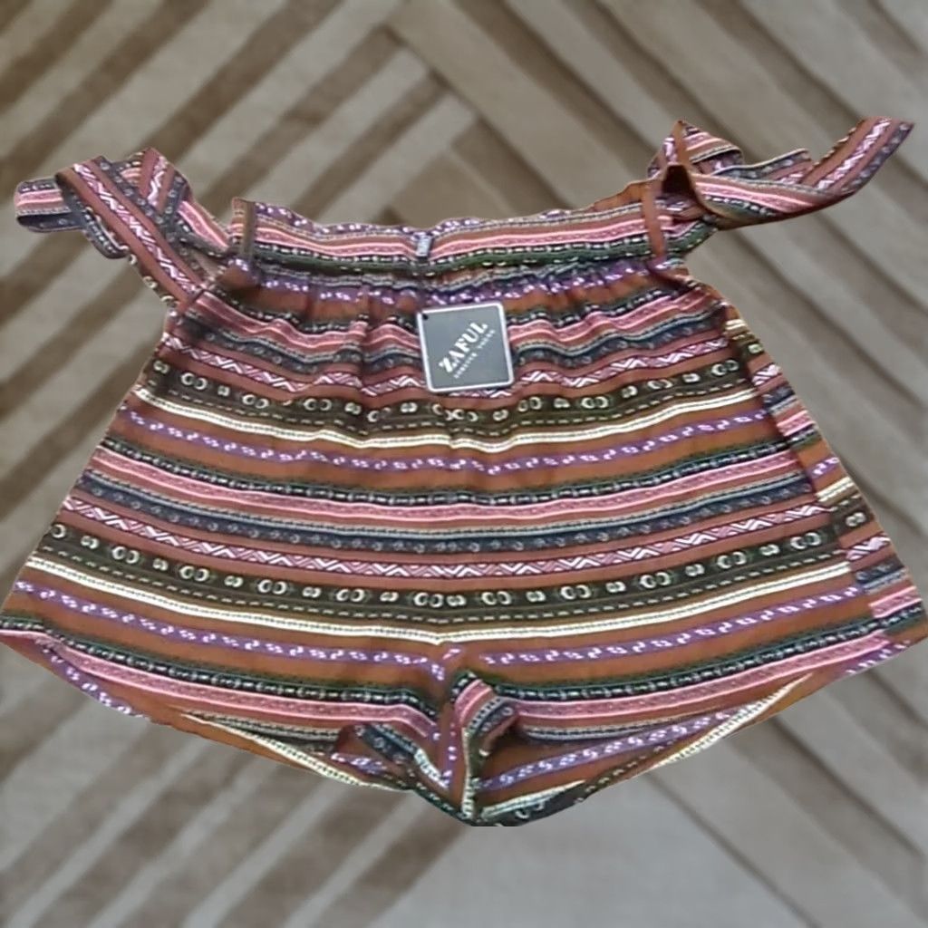 ZAFUL Zaful Forever Young High Rise Shorts Cullotes Women's Size 4 NWT Belt Multicolor Floral Casual Party/Cocktail Travel Size 27" / US 4 / IT 40 - 1 Thumbnail