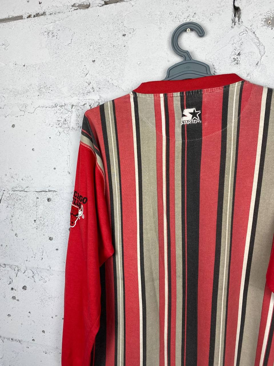 NBA × Starter × Vintage 90s Vintage Chicago Bulls Starter Longsleeve Striped Size US L / EU 52-54 / 3 - 7 Thumbnail