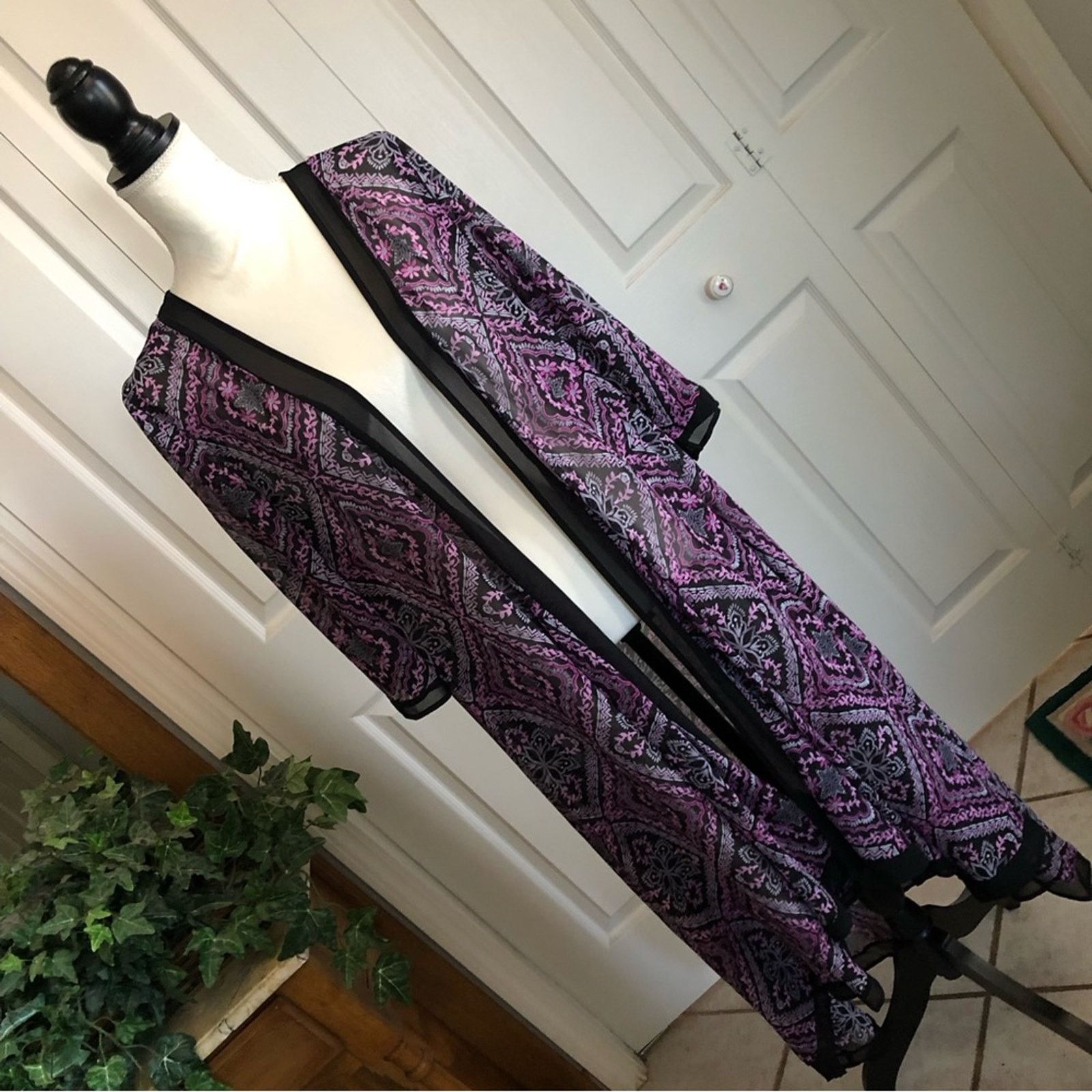 Other Torrid black and purple print kimono style robe Size ONE SIZE - 2 Thumbnail