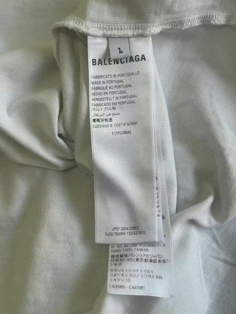 Balenciaga Balenciaga New Year Limited Flock Letter Destroyed Short S Size US S / EU 44-46 / 1 - 4 Thumbnail
