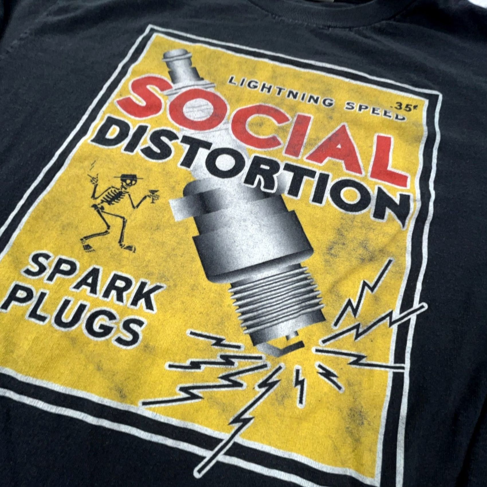 AAA VINTAGE Social Distortion Shirt Men M Black Tee Band Spark Plugs Lightning Logo Graphic Print Rock Retro Hipster 80s 90s Mens Size US M / EU 48-50 / 2 - 2 Thumbnail