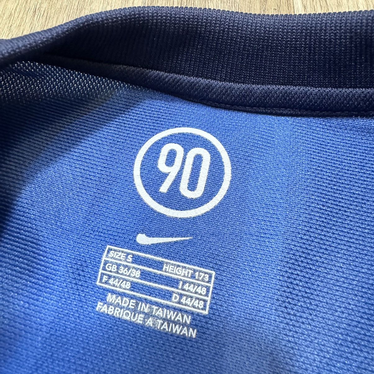 Nike Barcelona 04/05 stadium away shirt #10 Ronaldinho Size US S / EU 44-46 / 1 - 7 Thumbnail