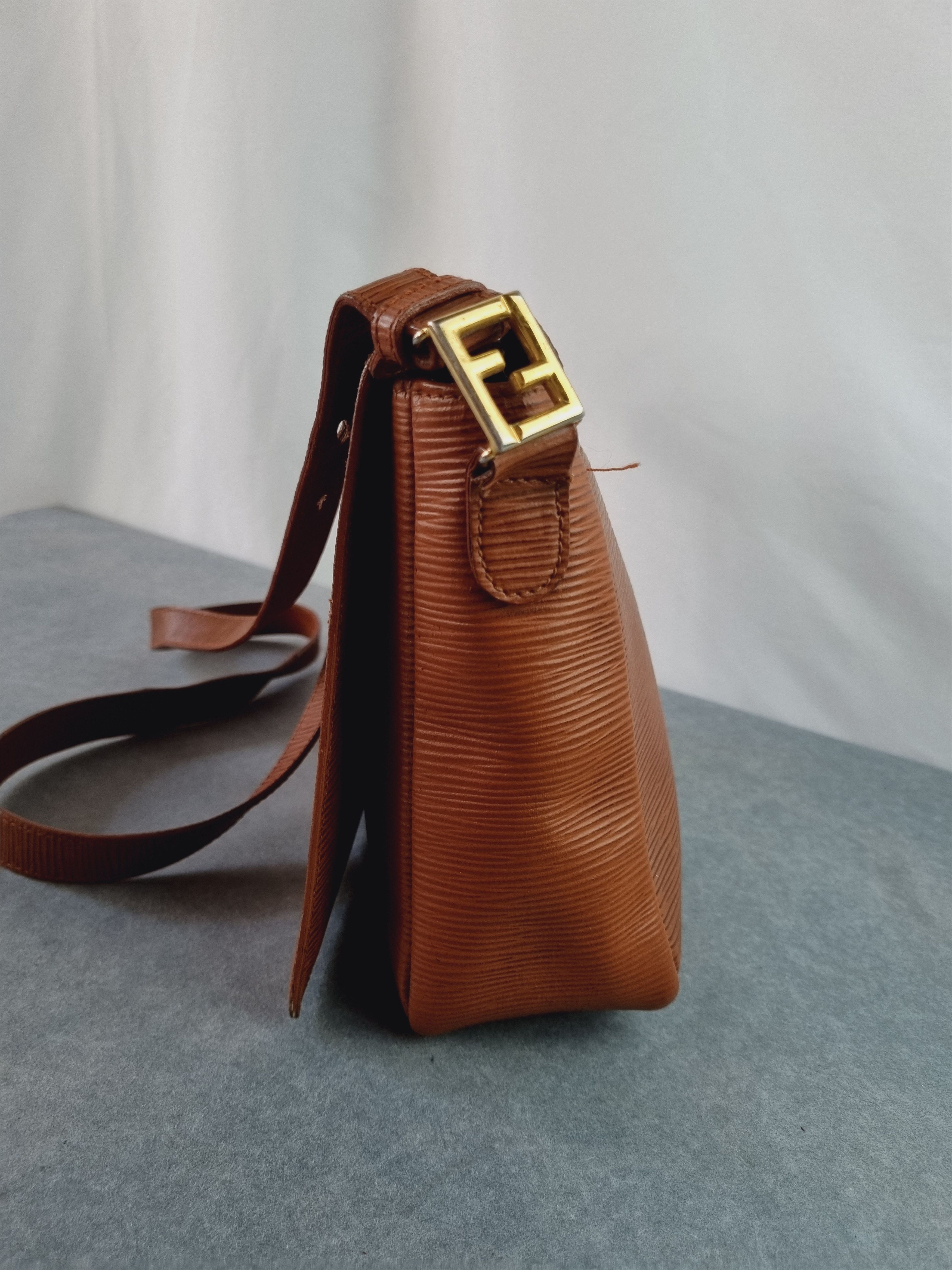 Fendi Vintage FENDI Brown Epi Leather Messenger Crossbody Bag Size ONE SIZE - 5 Thumbnail