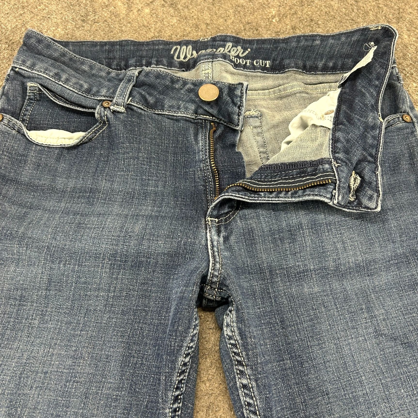 Wrangler Wrangler Jeans Womens 11 Jeans Bootcut Dark Wash Denim 32in 11x34 Blue Cotton Stretch Women Juniors Size 24" / US 00 / IT 34 - 2 Thumbnail