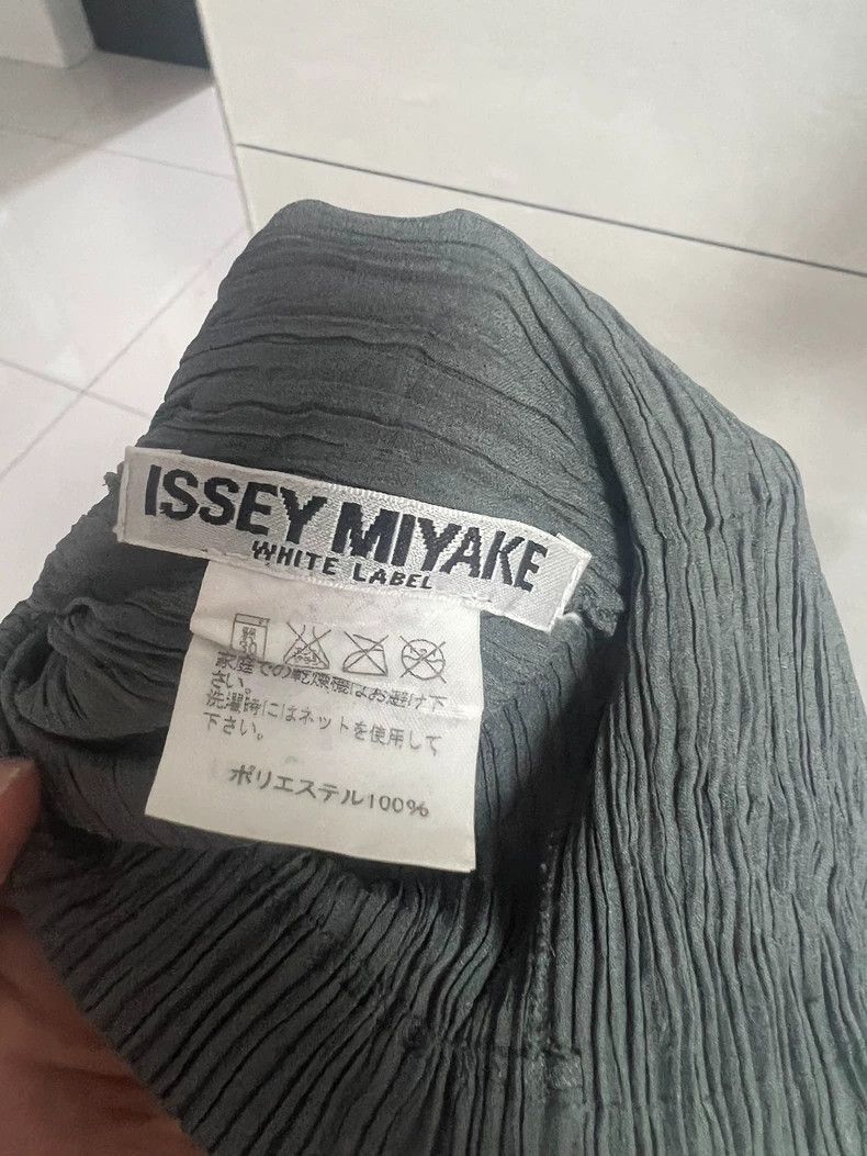 Issey Miyake Issey Miyake A grey cardigan coat Size M / US 6-8 / IT 42-44 - 3 Thumbnail