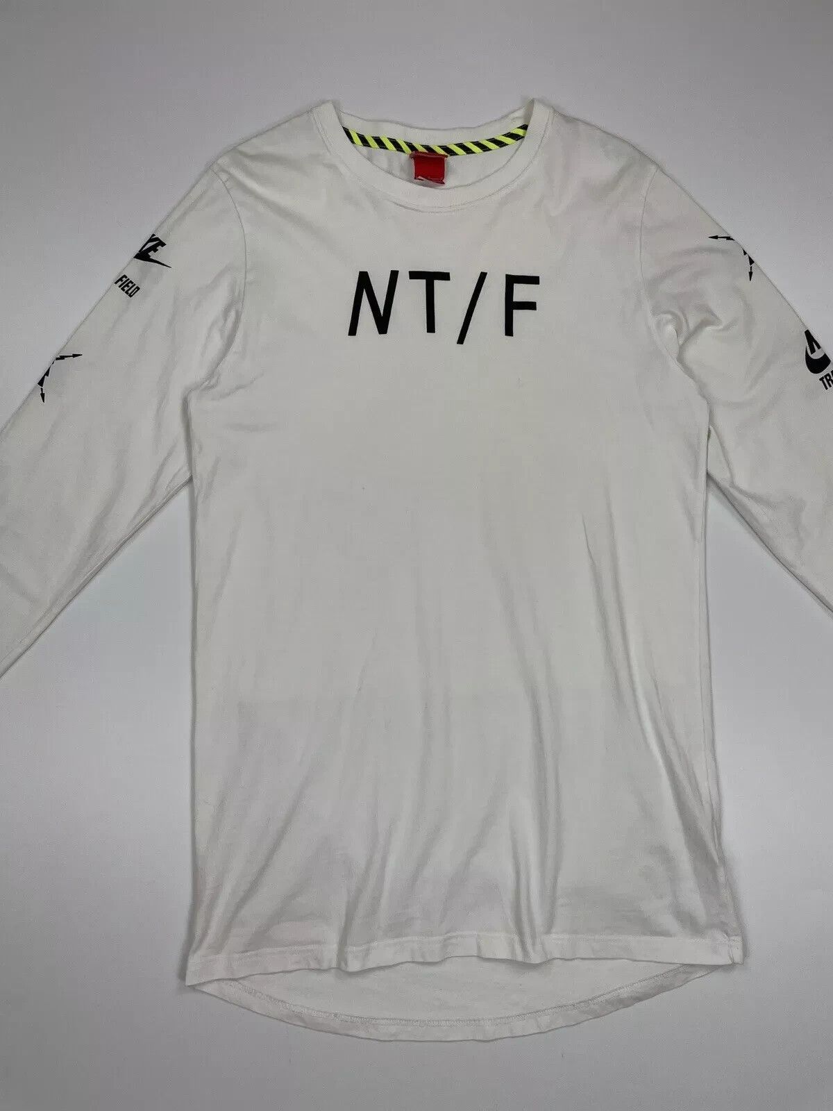 Nike Nike NTF NT/F TRACK & FIELD Long Sleeve White Shirt Mens Size US L / EU 52-54 / 3 - 9 Thumbnail