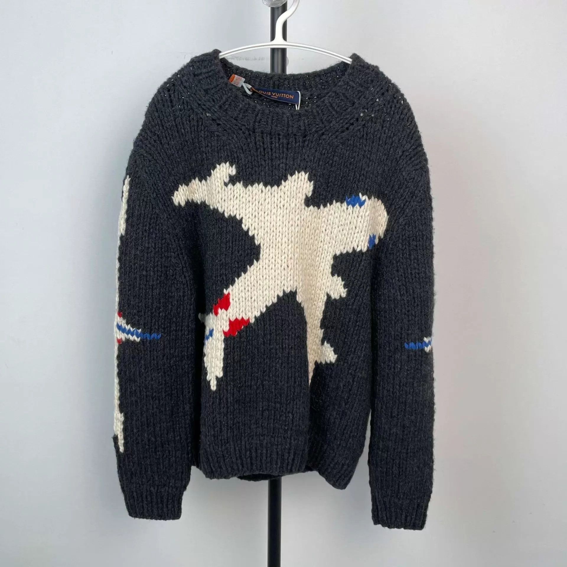 Louis Vuitton LV Knit Airplane Sweater M Gray Size US M / EU 48-50 / 2 - 1 Thumbnail