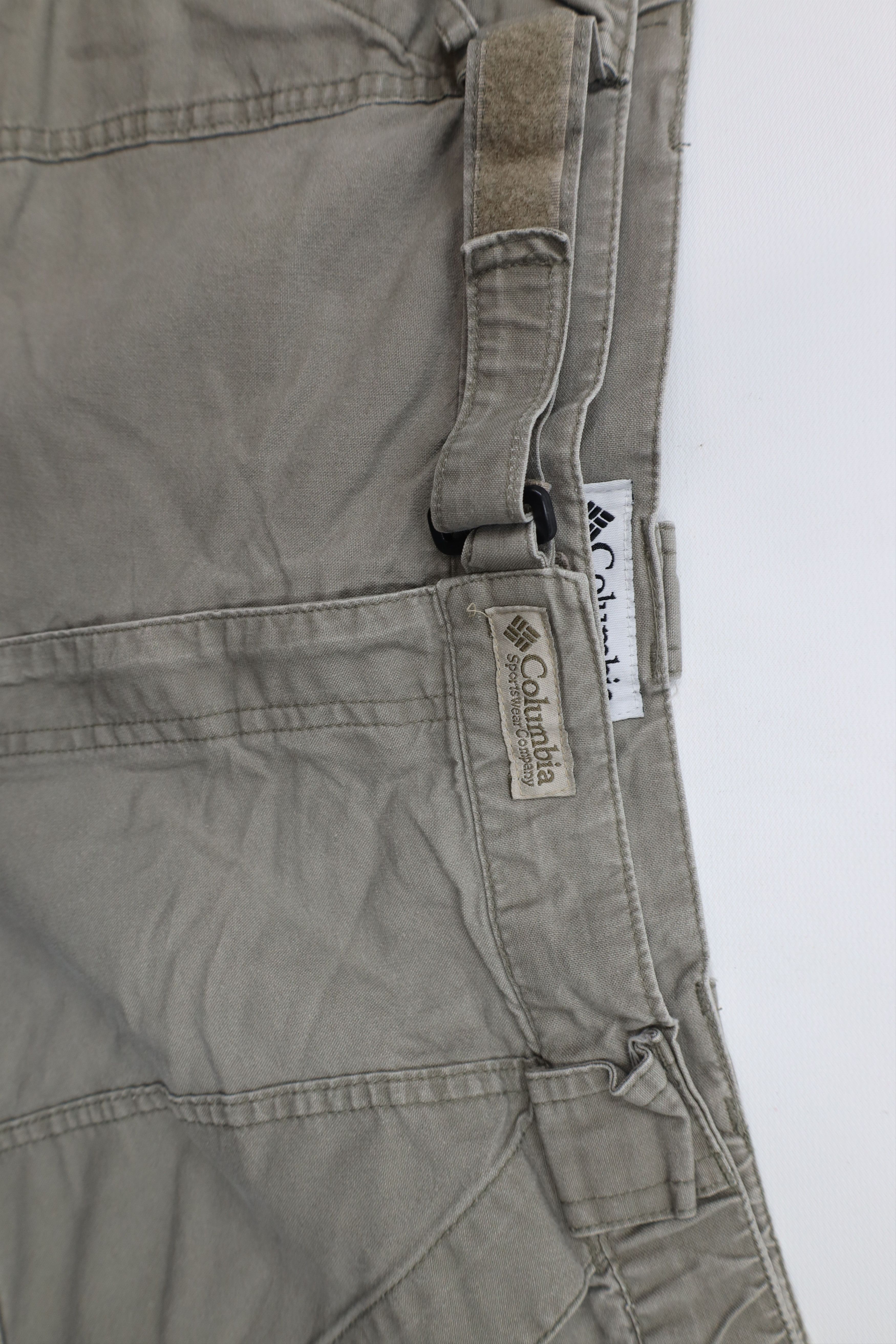 Columbia × Vintage Vintage Columbia PFG Spell Out Above Knee Cargo Shorts Green Size US 36 / EU 52 - 5 Thumbnail