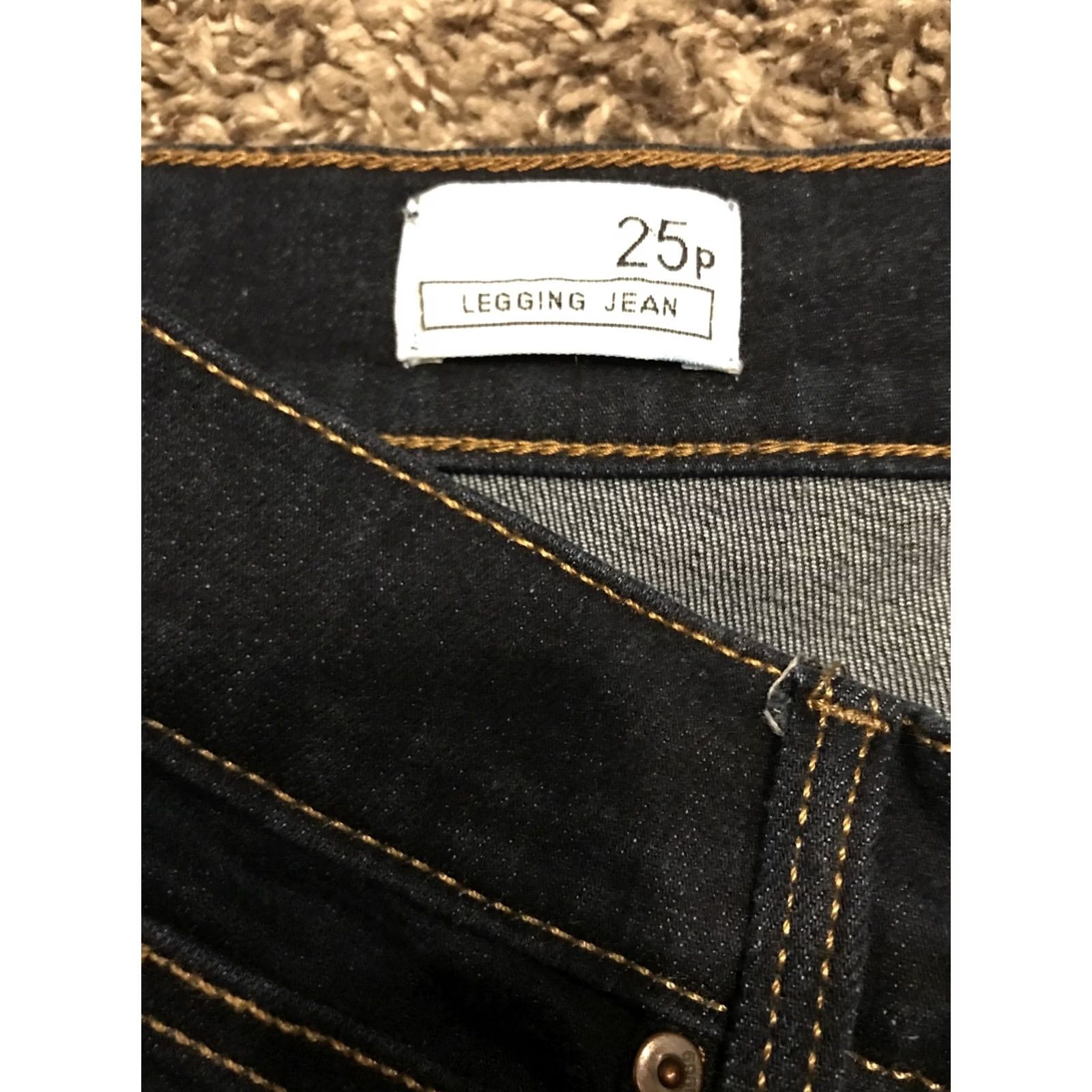 Gap Gap Women Legging Jean Skinny Jeans 25P Petite Dark Wash Cotton Blend Slim Denim 27 Inseam B13 Mens Girls Womens Size 42" / US 20 - 3 Thumbnail