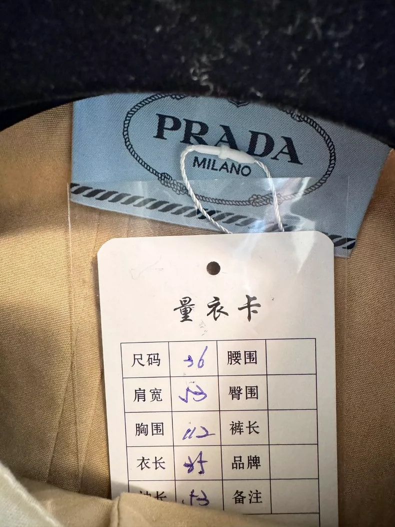Prada Prada 24 khaki short jacket 2504-Nextarrow Size XS / US 0-2 / IT 36-38 - 3 Thumbnail