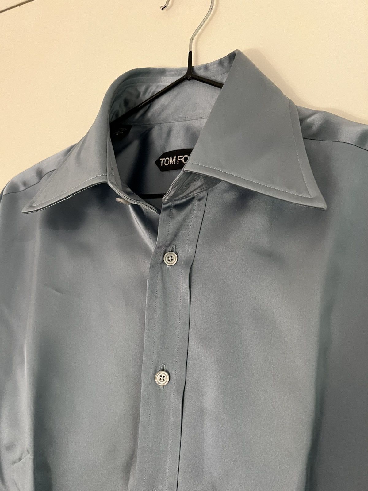 Tom Ford Tom Ford Dress Shirt Blue 15/35 shiny Size US M / EU 48-50 / 2 - 3 Thumbnail
