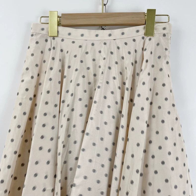 Dior Dior Beige polka dot pleated skirt 2505-Nextarrow Size 25" / US 0 / IT 36 - 5 Thumbnail