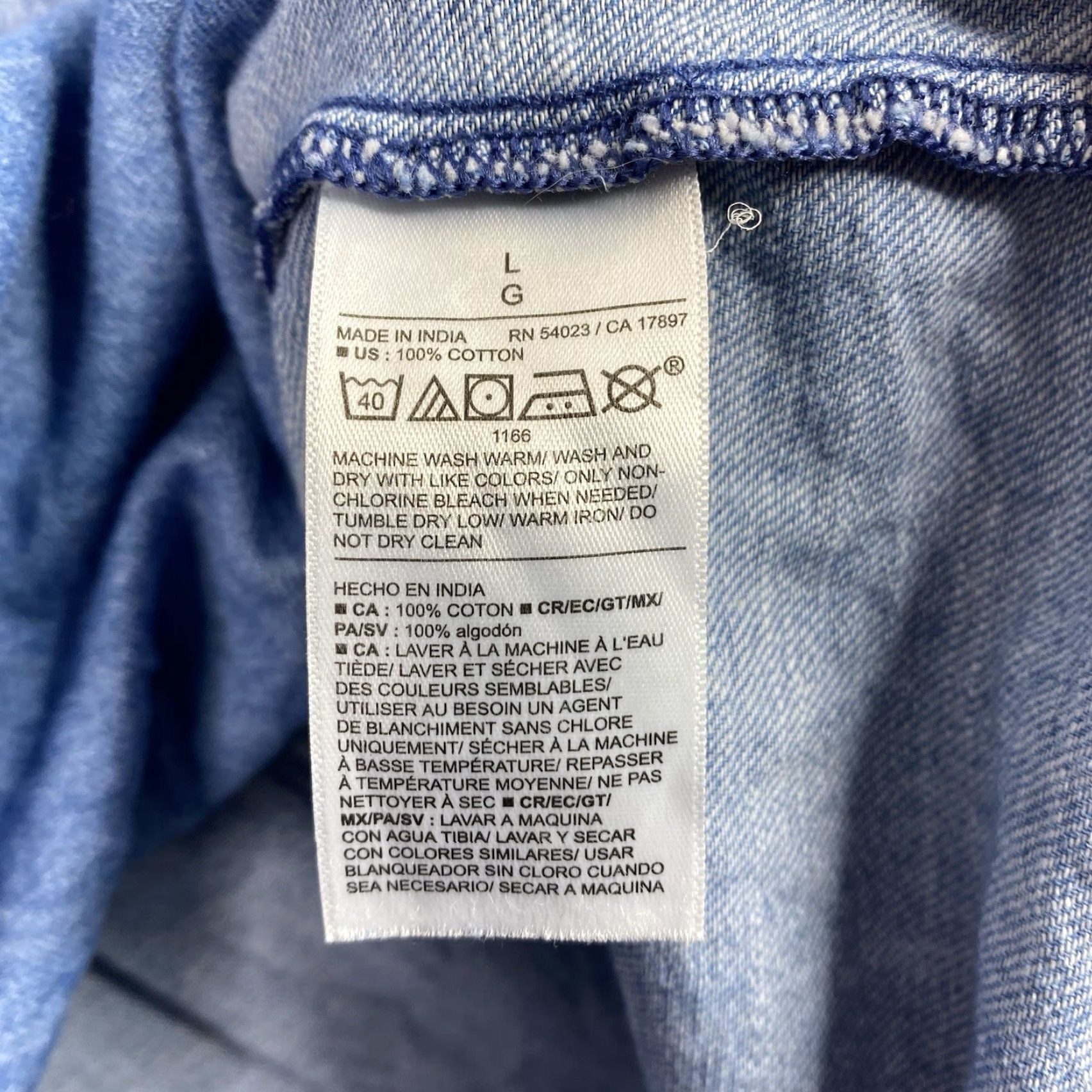 Old Navy Old Navy Shirt Women L Denim Button-Up Chambray Pocket Relaxed Casual Boho Beach 90s style Retro California Nautical Size L / US 10 / IT 46 - 7 Thumbnail