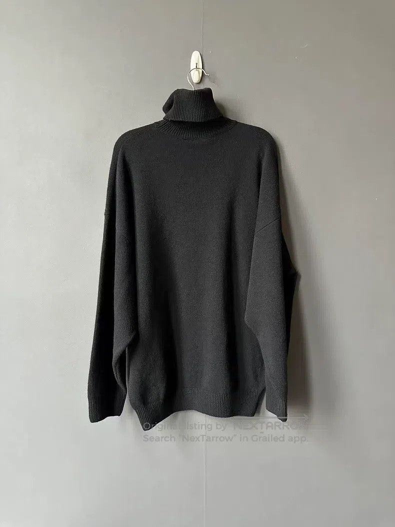 Balenciaga Balenciaga High Neck BB Cashmere Sweater Size XS / US 0-2 / IT 36-38 - 2 Thumbnail