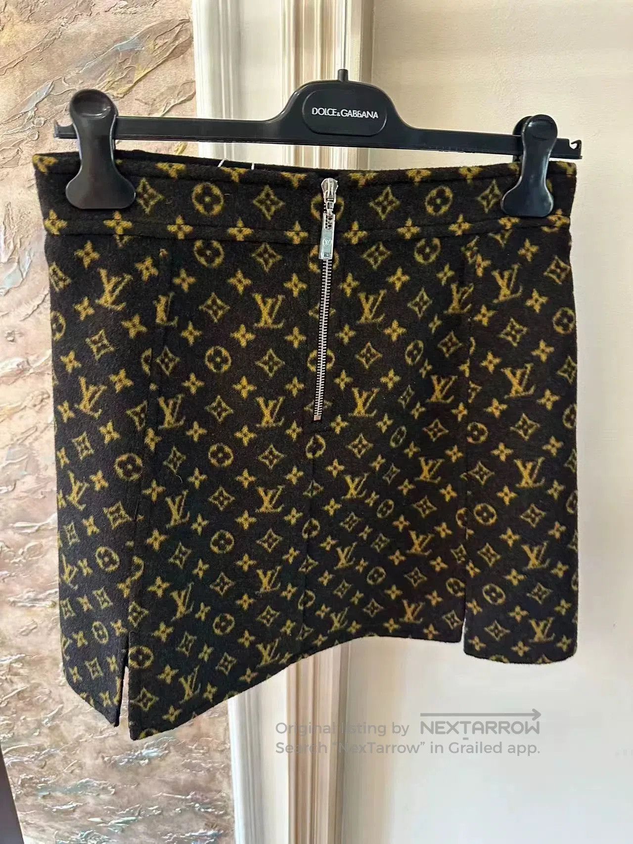 Louis Vuitton Louis Vuitton Monogram Skirt. Size 28" / US 6 / IT 42 - 2 Thumbnail