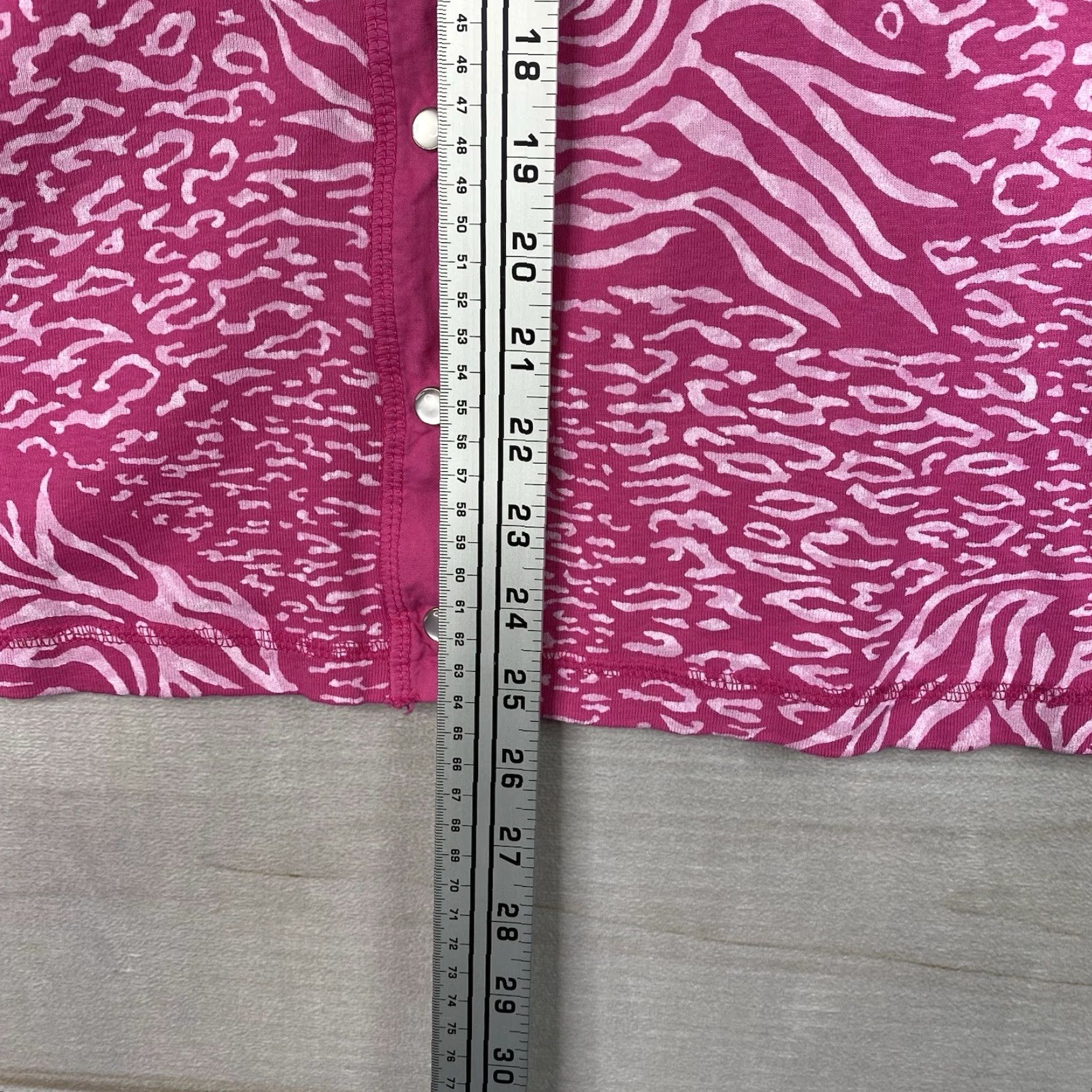 Vintage Fresh Produce Cardigan Womens 2XL Pink Animal Print Pearl Snap Long Sleeve Shirt Womens 2XL Pink Animal Print Cardigan Size XXL / US 16-18 / IT 52-54 - 4 Thumbnail