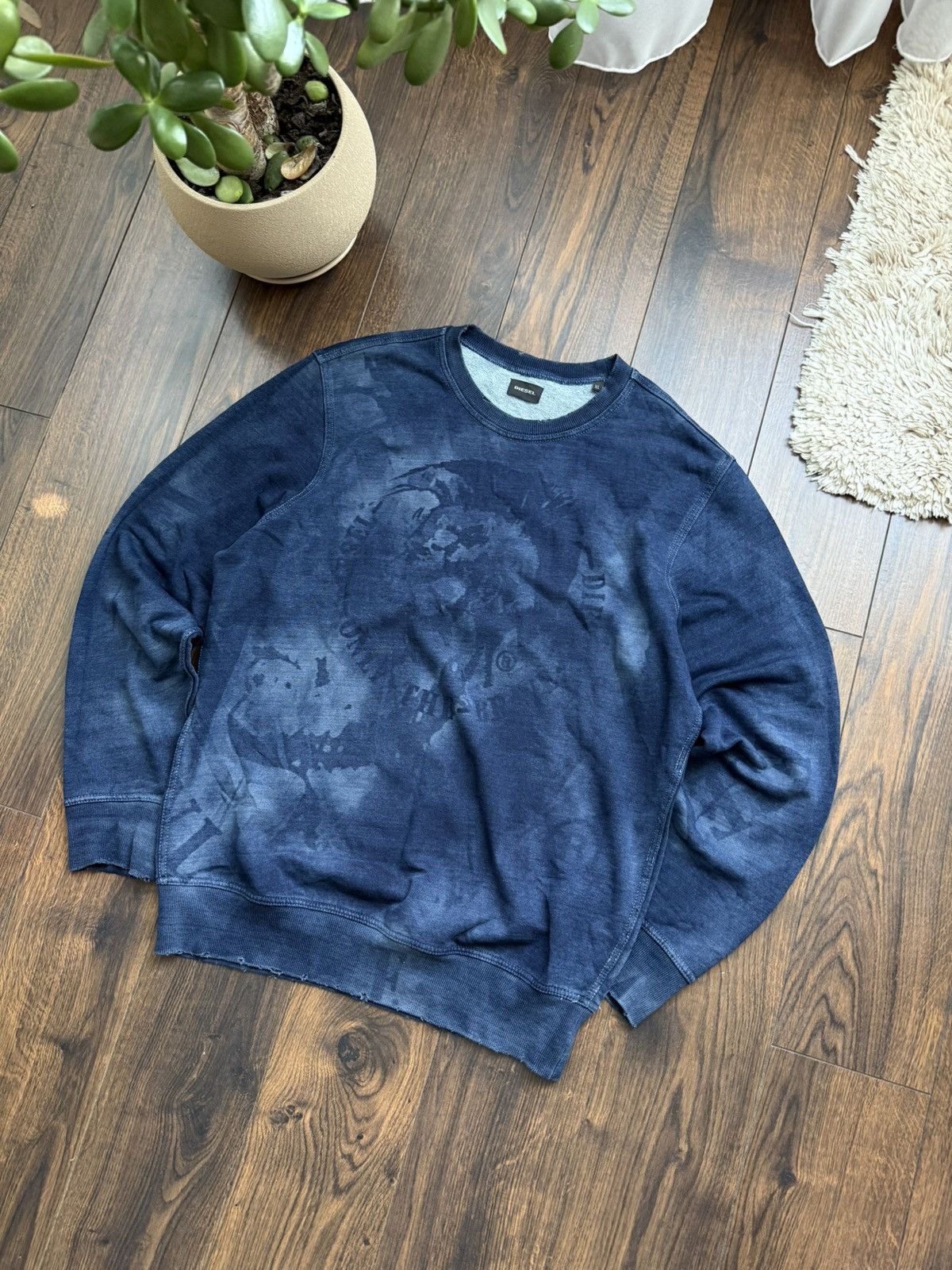 Diesel vintage Diesel y2k big logo distressed faded sweatshirt Size US XL / EU 56 / 4 - 1 Thumbnail