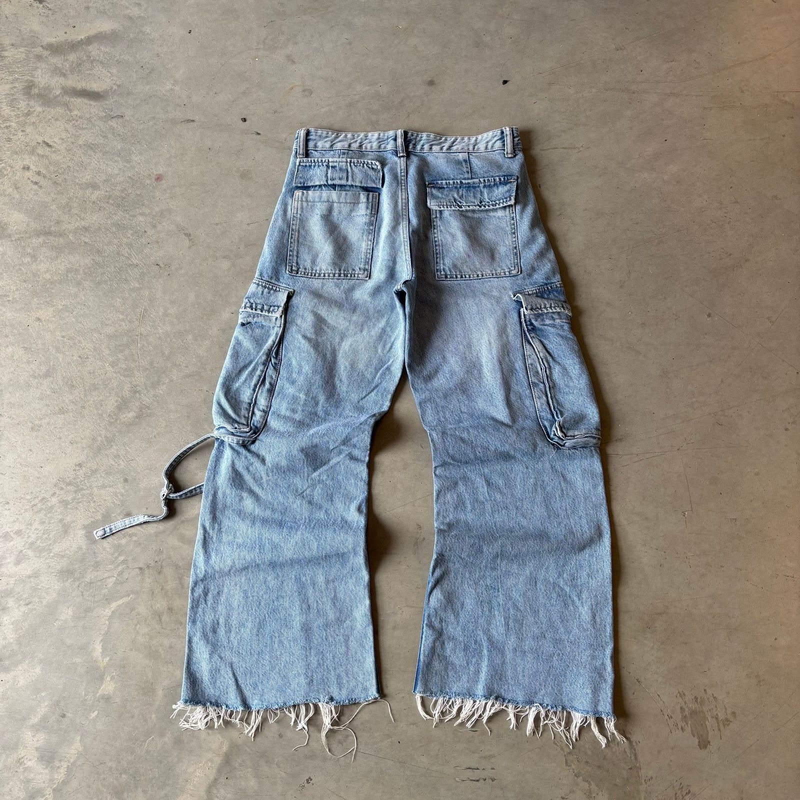Zara y2k faded lightwashed baggy distressed jeans Size US 30 / EU 46 - 5 Thumbnail