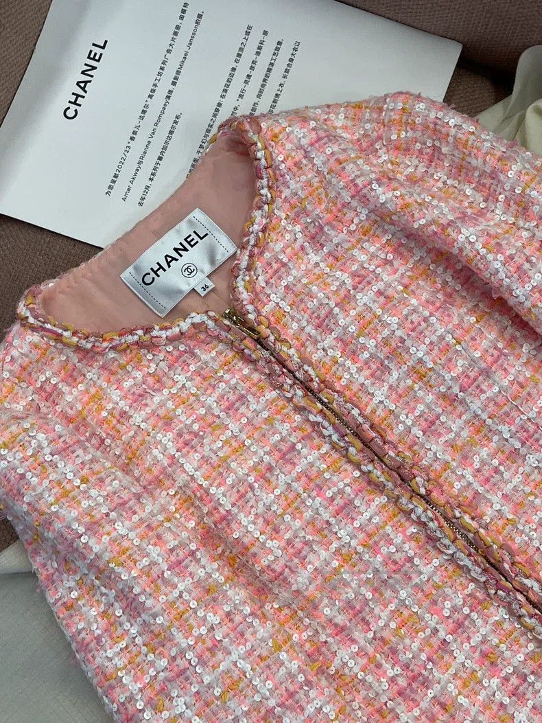 Chanel Chanel Cruise series pink sequin plaid dress Size XS / US 0-2 / IT 36-38 - 2 Thumbnail