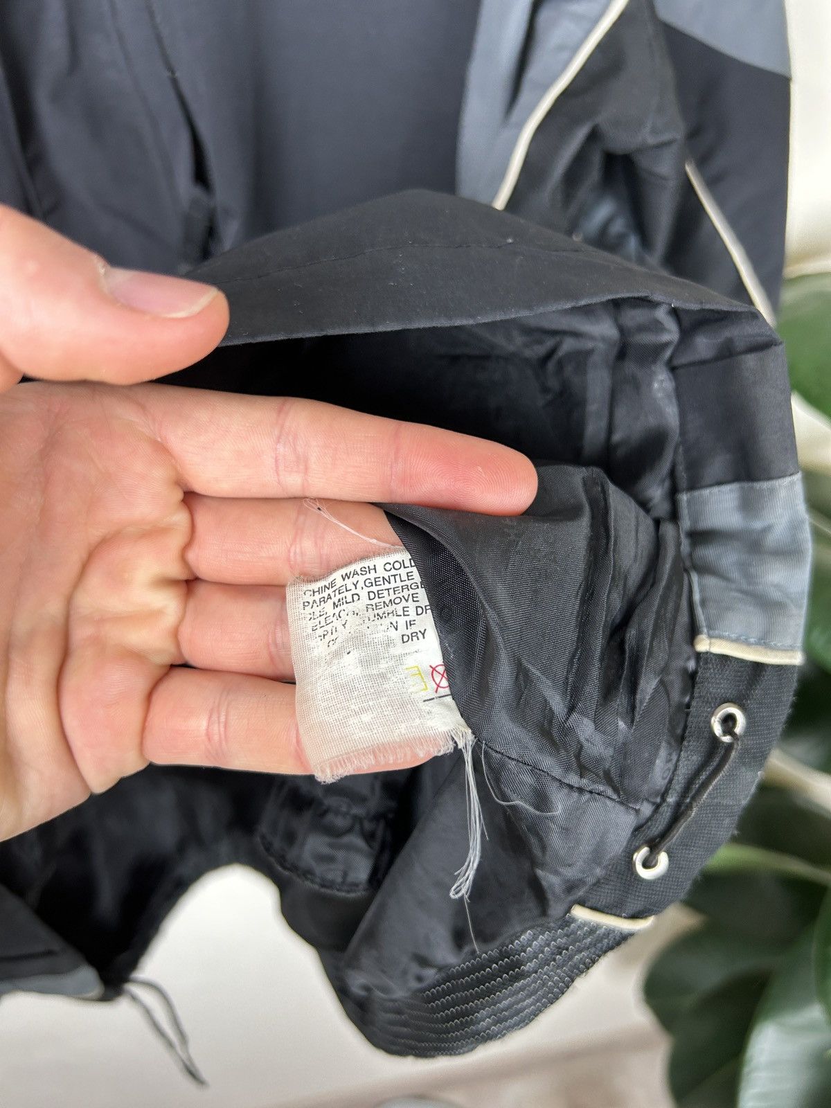 The North Face × Vintage The North Face Vintage Summit Series Shell Jacket Size US XL / EU 56 / 4 - 8 Thumbnail
