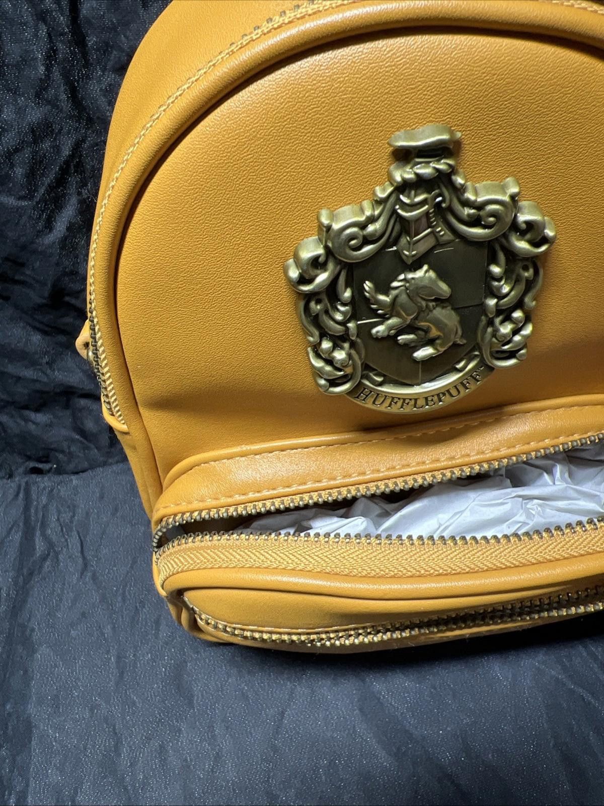 Other Harry Potter Hufflepuff Crest Mini Backpack NEW Universal Size ONE SIZE - 7 Thumbnail