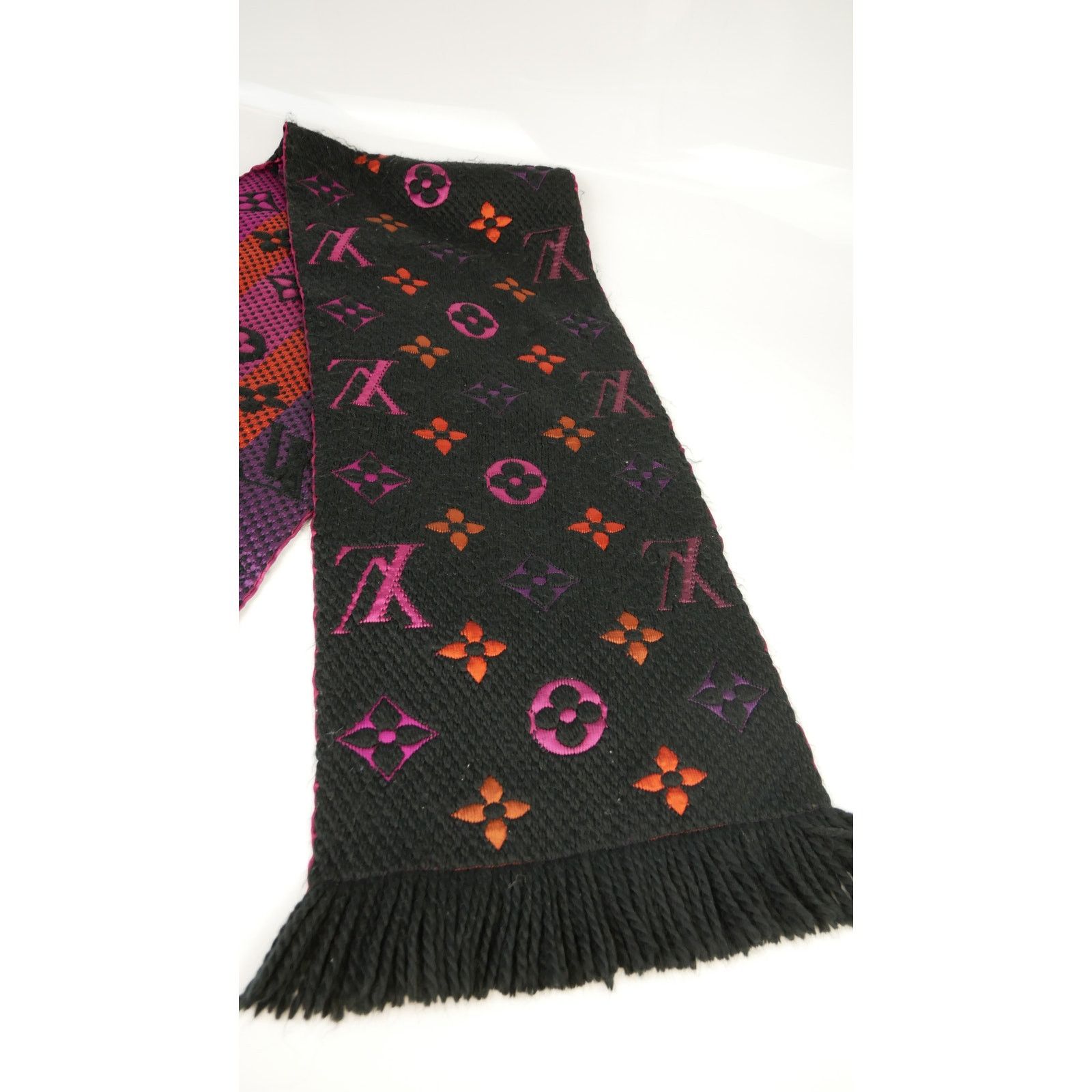 Louis Vuitton Louis Vuitton Multicolor Logomania Scarf Size ONE SIZE - 10 Thumbnail