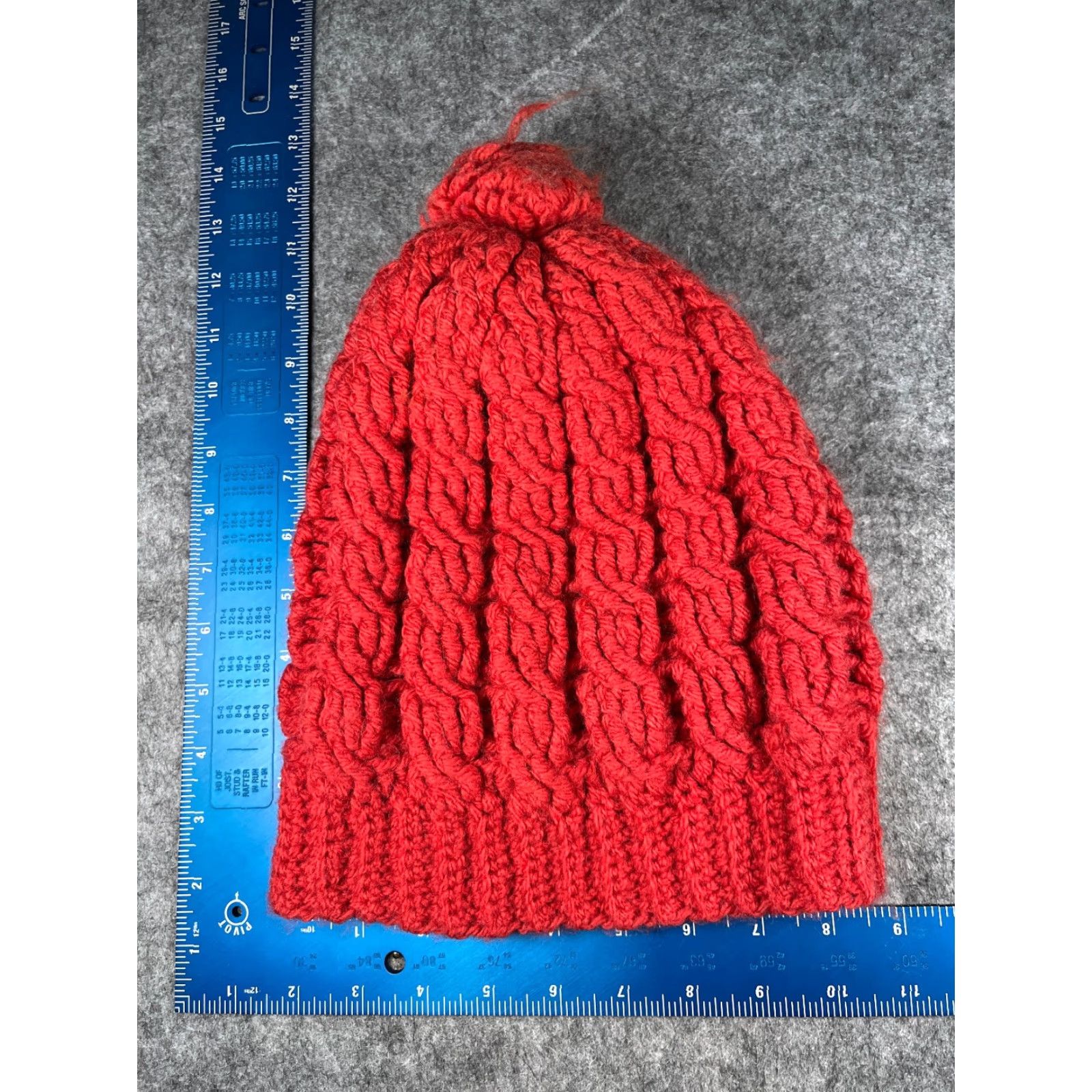 Vintage Handmade Beanie Toque Women One Size Red Crochet Cable Knit Acrylic Blend Pom Beanie Size ONE SIZE - 4 Thumbnail