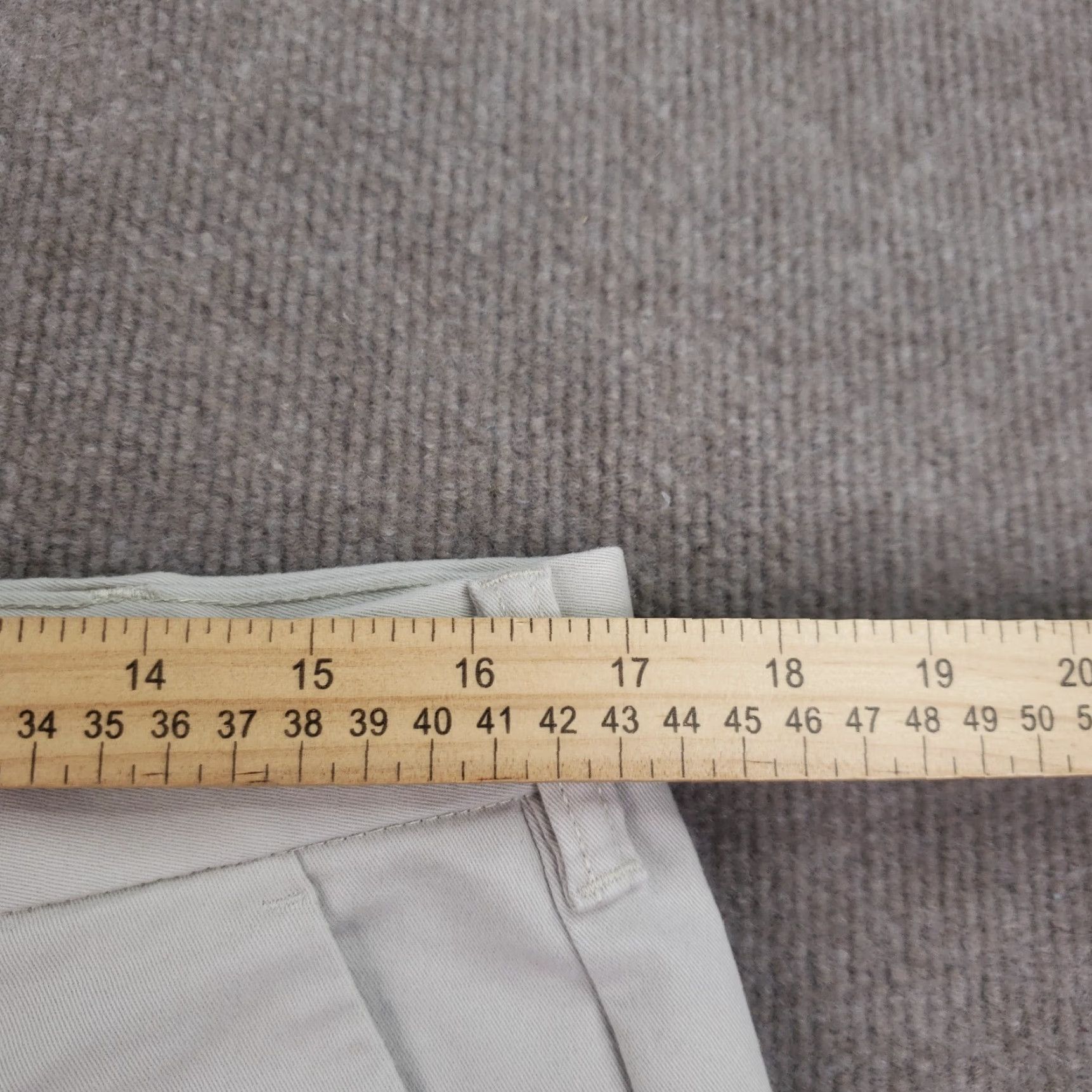 Izod IZOD Men's Beige Chino Straight Leg Pants 33x32 Stretch Casual Preppy Style Size US 33 - 5 Thumbnail