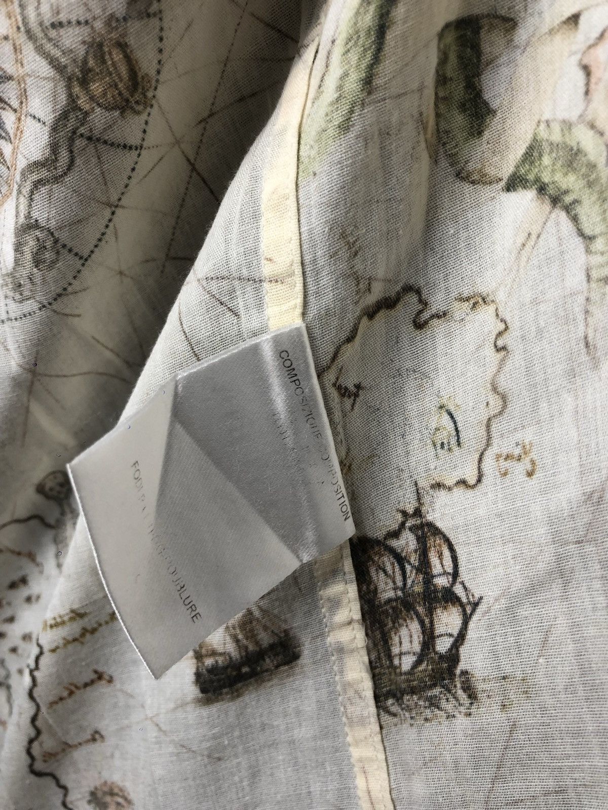 Alexander McQueen 2005 Alexander McQueen Antique Fantasy World Map Linen Shirt Size US XL / EU 56 / 4 - 9 Thumbnail