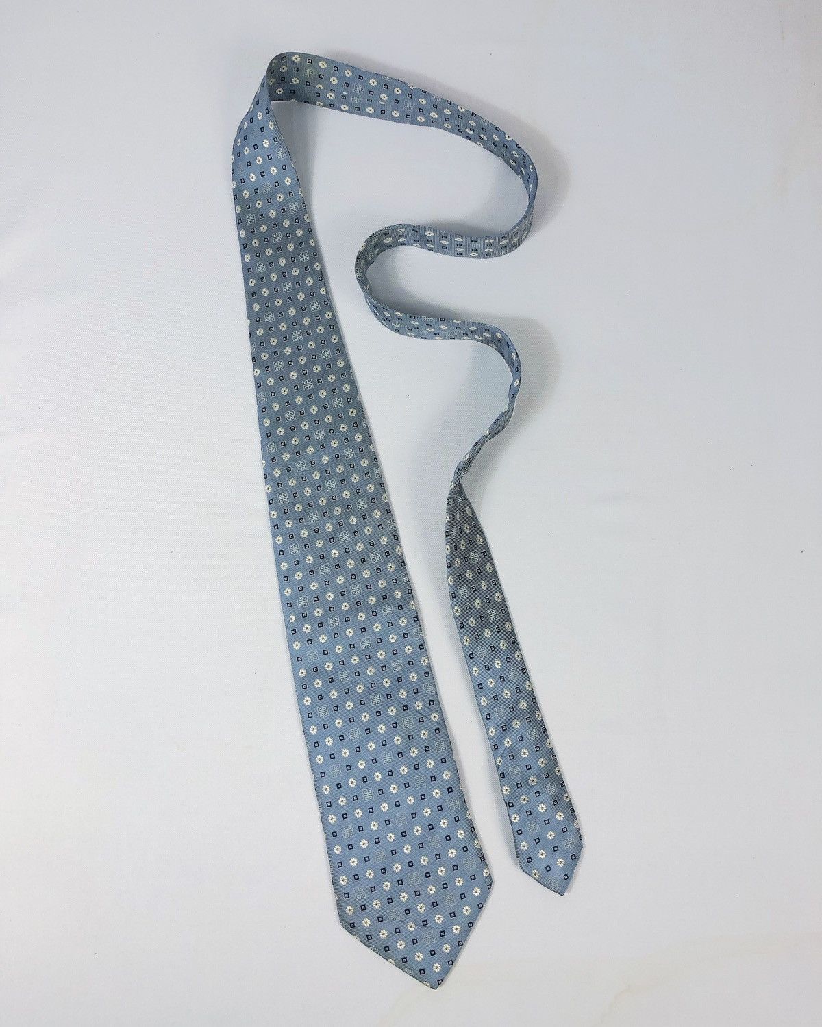 Givenchy Rare Vintage Givenchy Paris Silk Tie Made in Italy Size ONE SIZE - 2 Thumbnail