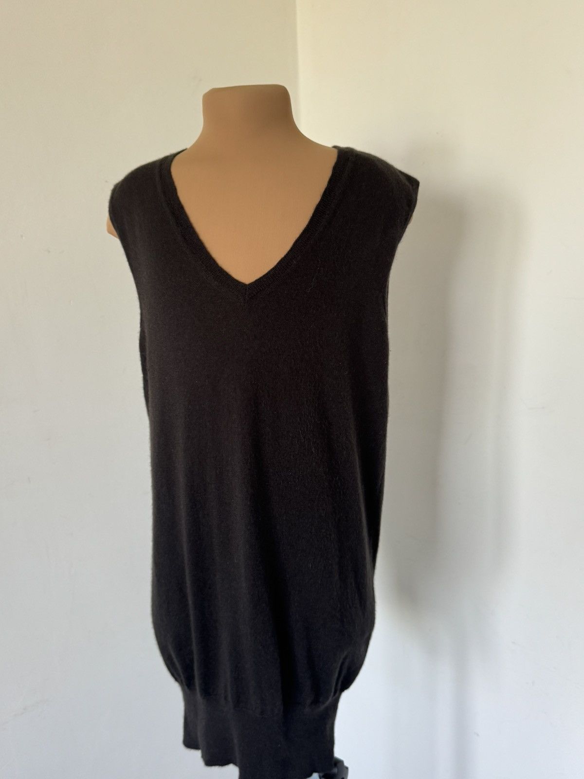 Loro Piana Vintage Loro Piana 100% Cashmere Knit tank top Size S / US 4 / IT 40 - 1 Thumbnail