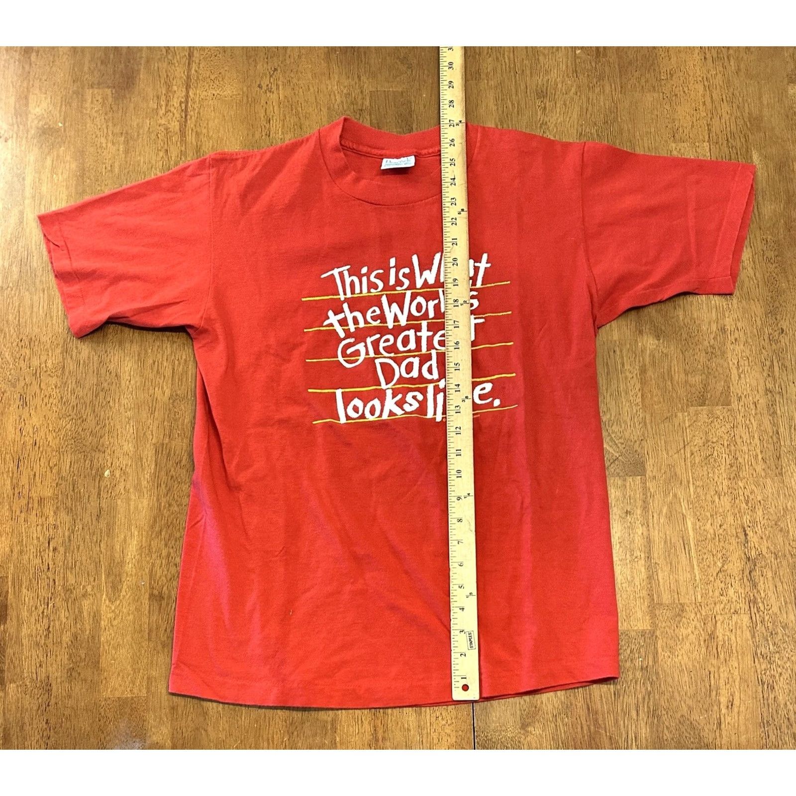 Vintage VINTAGE Worlds Greatest Dad T Shirt Fits Medium Peacock Papers Single Stitch 90s Red Mens Size US M / EU 48-50 / 2 - 7 Thumbnail