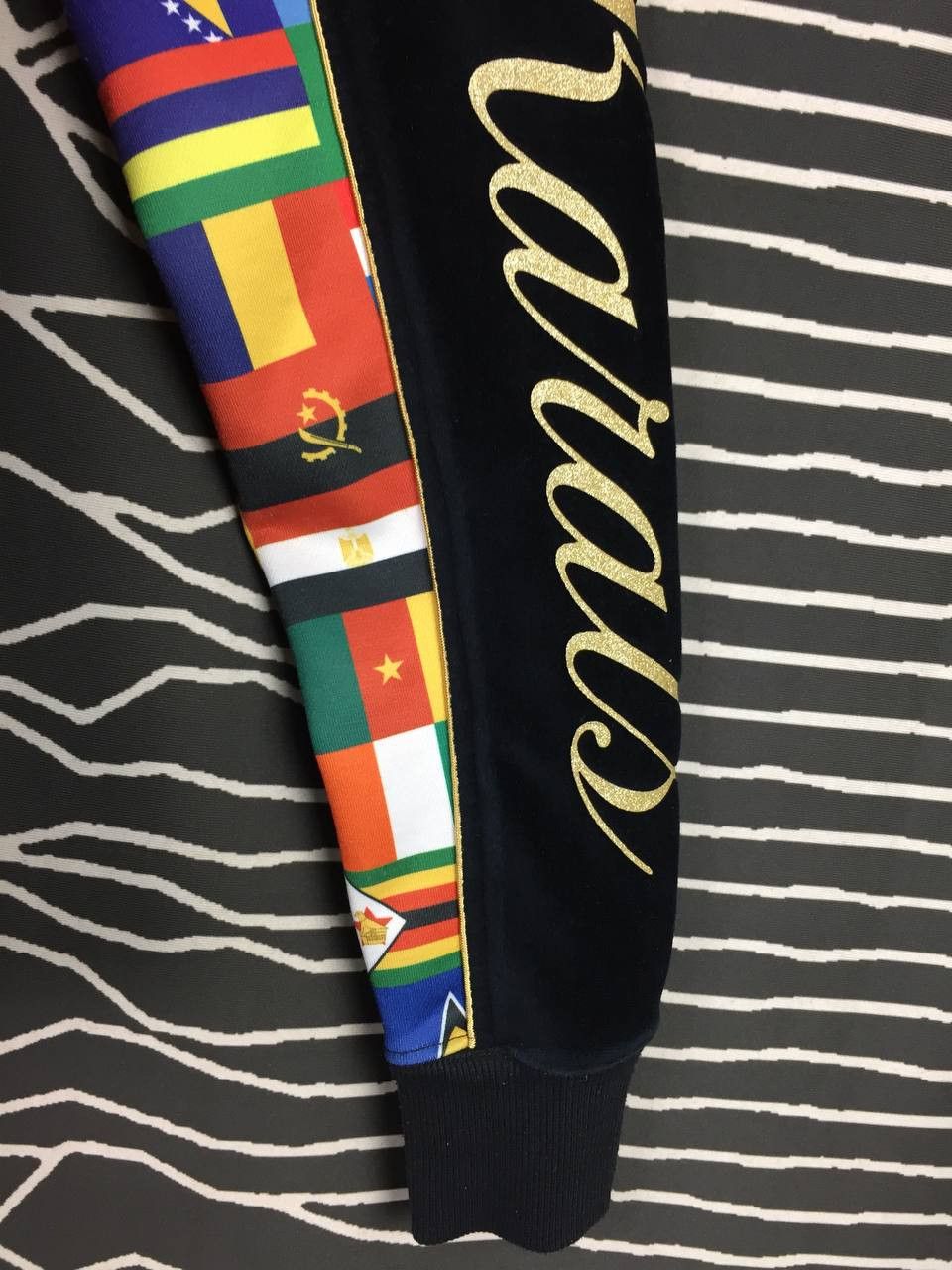 Japanese Brand 24 Karats Gold Diggers x Exile Tribe Velvet Hoodie Size 150 Size US S / EU 44-46 / 1 - 7 Thumbnail