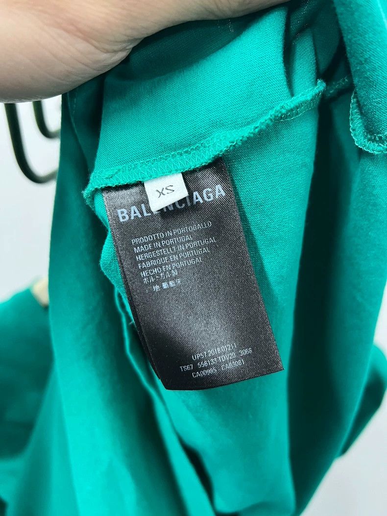 Balenciaga Balenciaga I love short sleeves with electro-acoustic embr Size US S / EU 44-46 / 1 - 5 Thumbnail