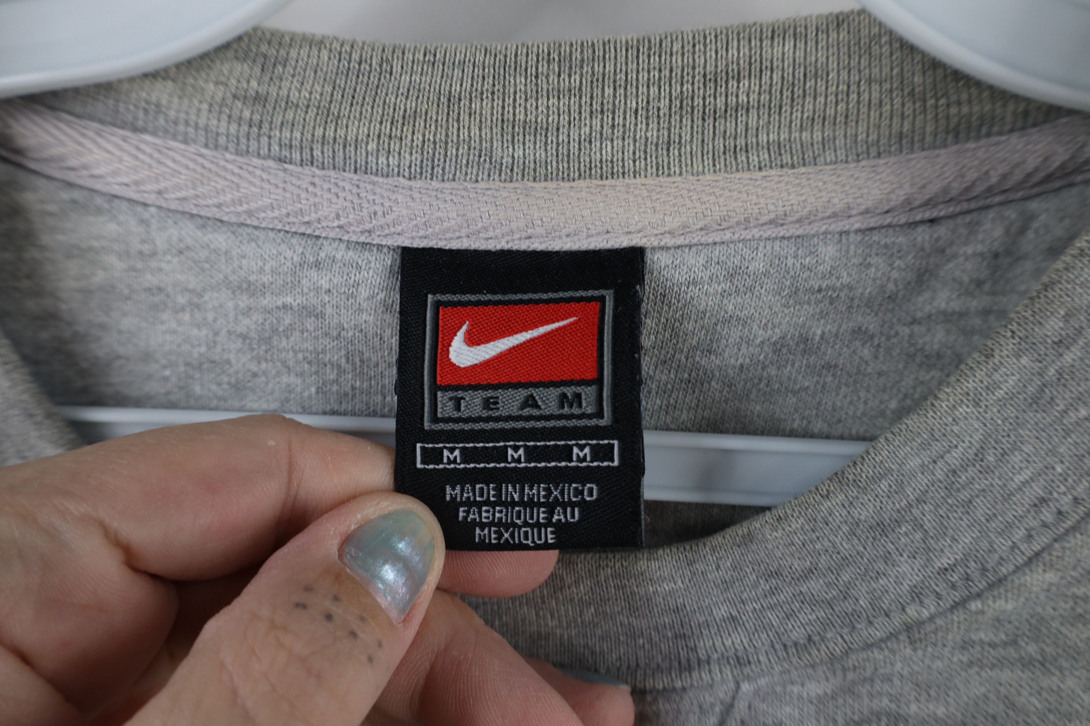 Nike Vintage Nike Swoosh Dallas Mavericks Basketball Sweatshirt Size US M / EU 48-50 / 2 - 10 Thumbnail