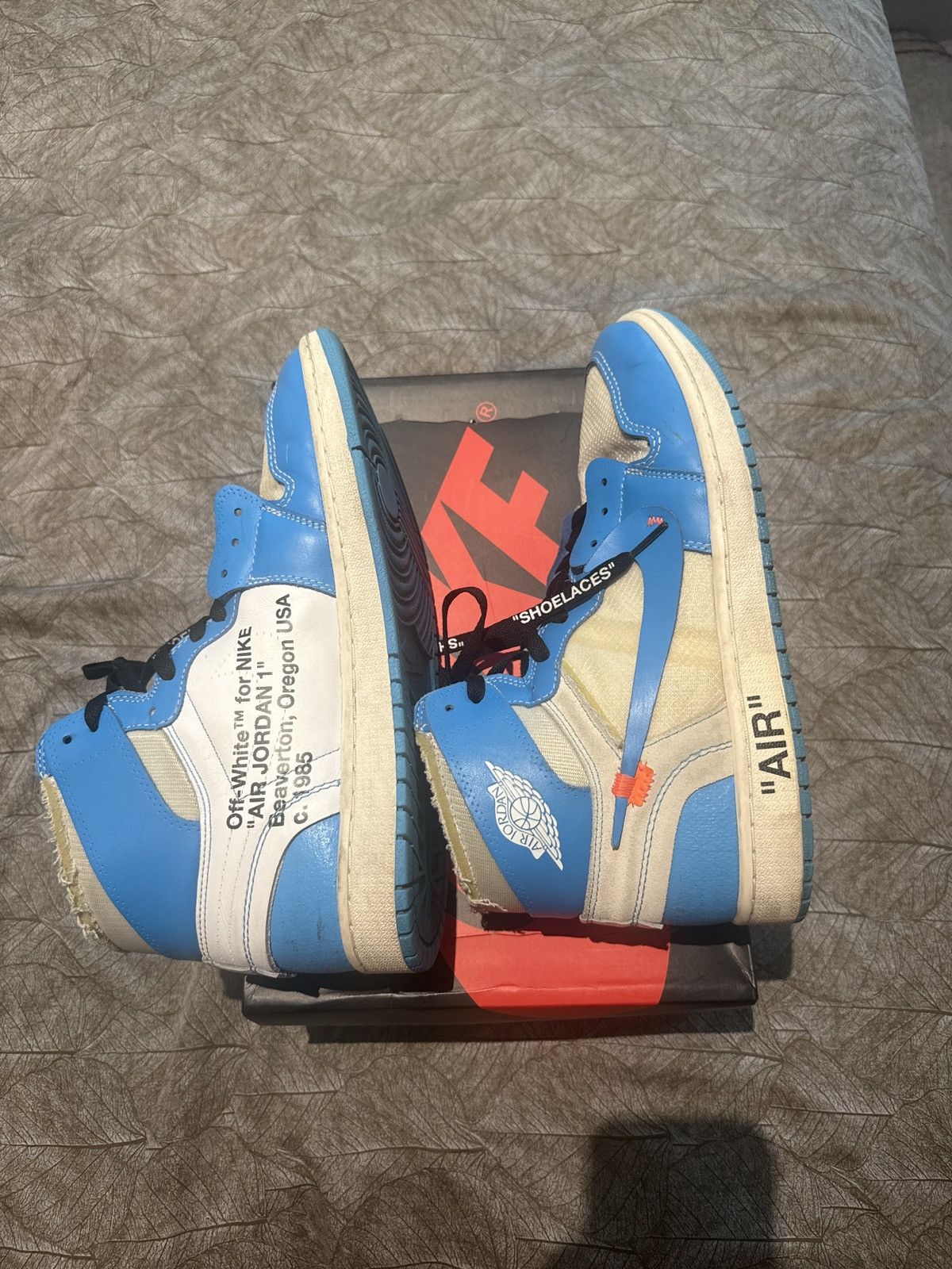 Nike × Off-White Off White X Nike Jordan 1 UNC Size US 11.5 / EU 44-45 - 3 Thumbnail