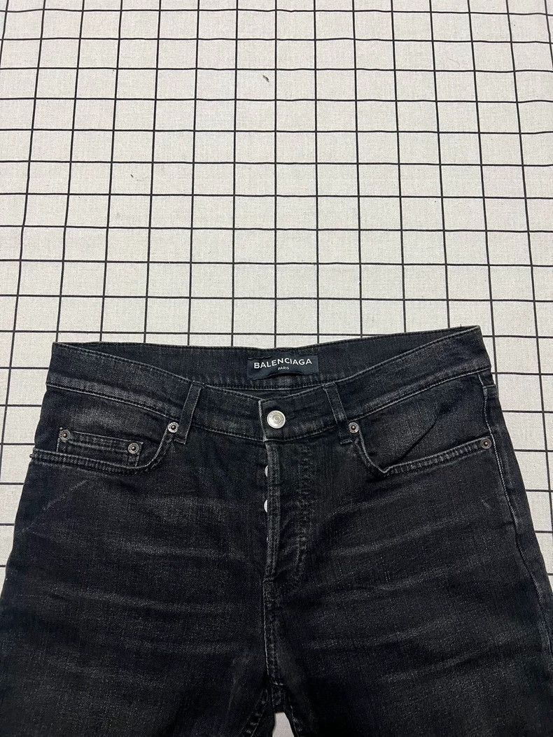 Balenciaga Balenciaga Distressed Denim Jeans Size 30-2506 Size US 30 / EU 46 - 2 Thumbnail