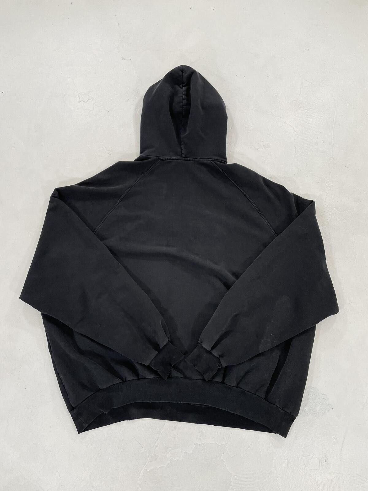 Balenciaga Balenciaga "Be Differet" apple hoodie Size US L / EU 52-54 / 3 - 5 Thumbnail