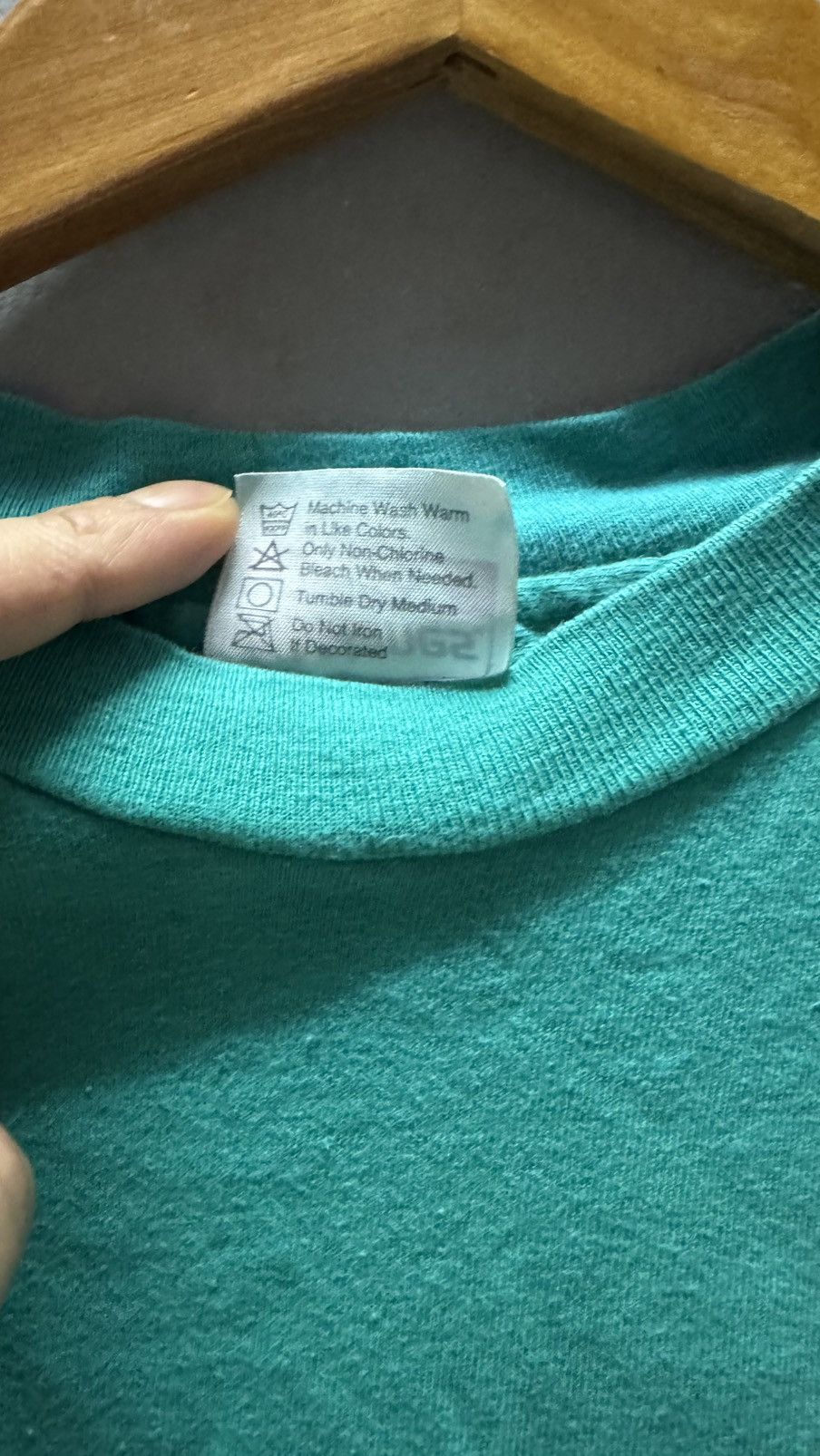 Hanes × Vintage Vintage 90s Arron 196 Main Battery Size US L / EU 52-54 / 3 - 7 Thumbnail