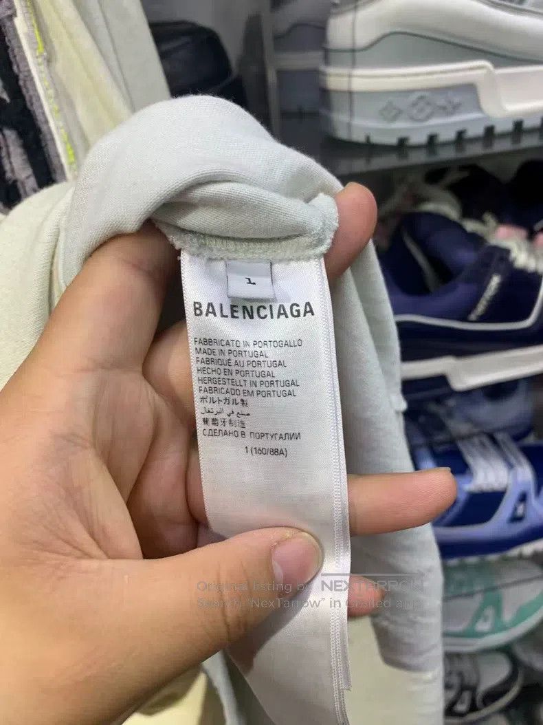 Balenciaga Balenciaga Manchester United Dirty Stain Aged Ripped Long Size US S / EU 44-46 / 1 - 6 Thumbnail